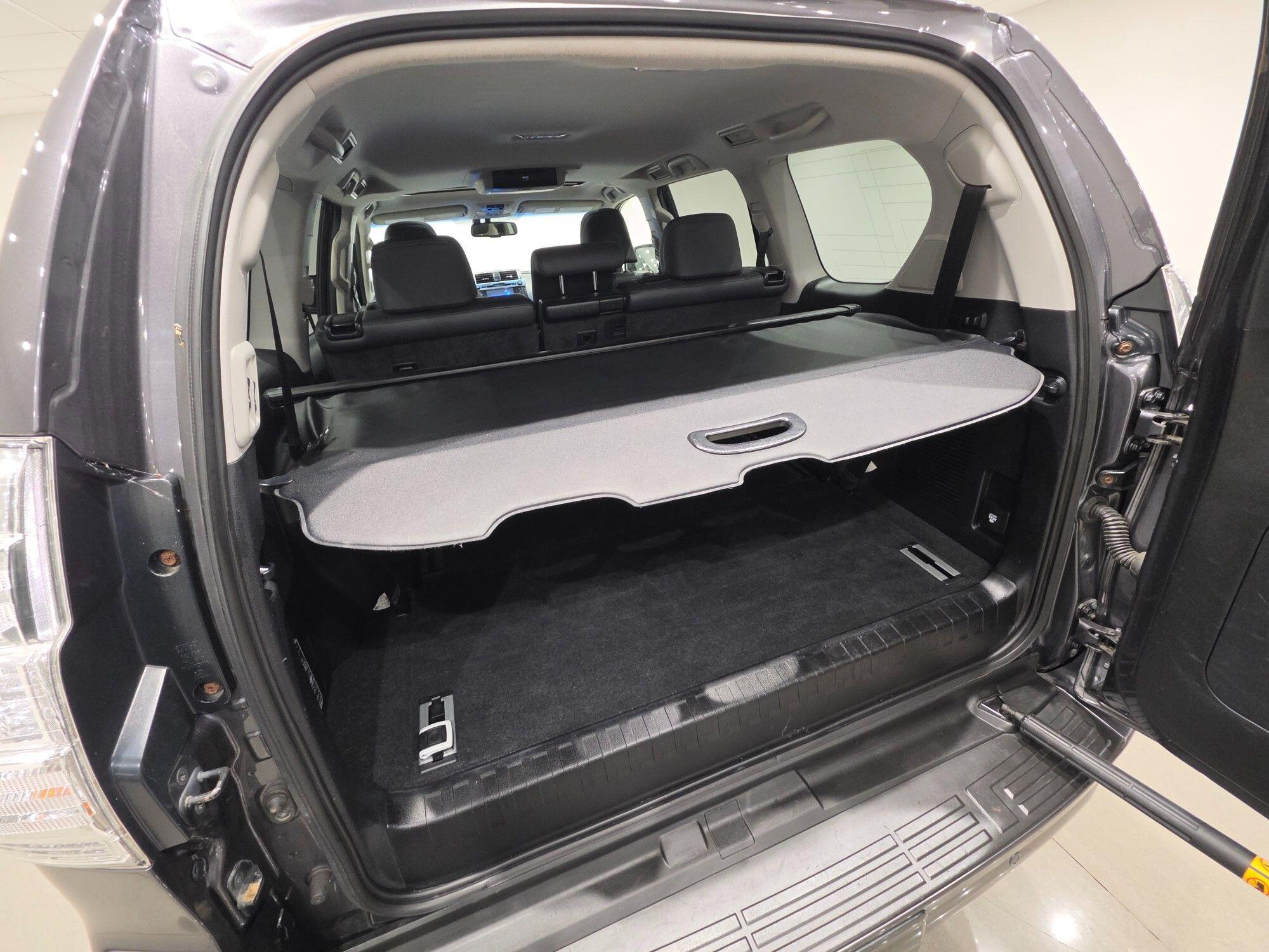 Toyota Land Cruiser view 57