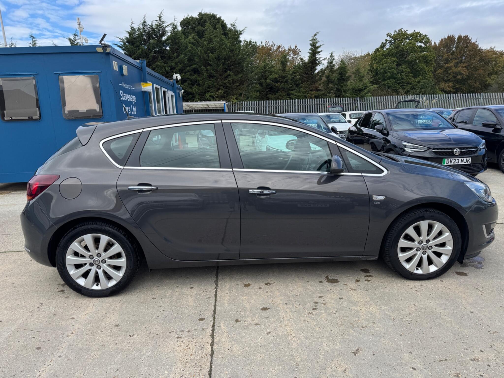 Vauxhall Astra view 12