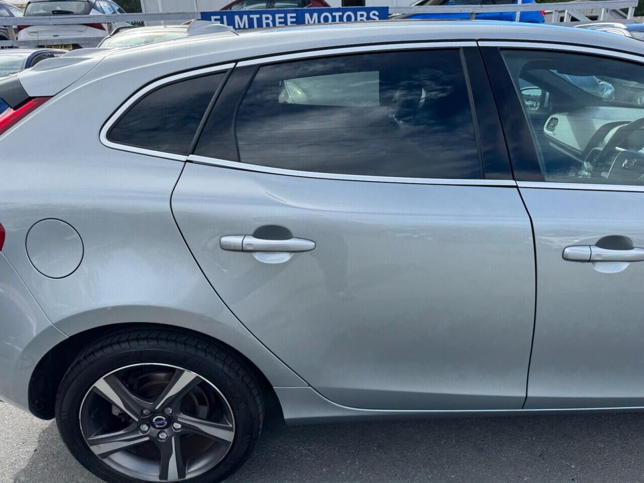 Volvo V40 view 30