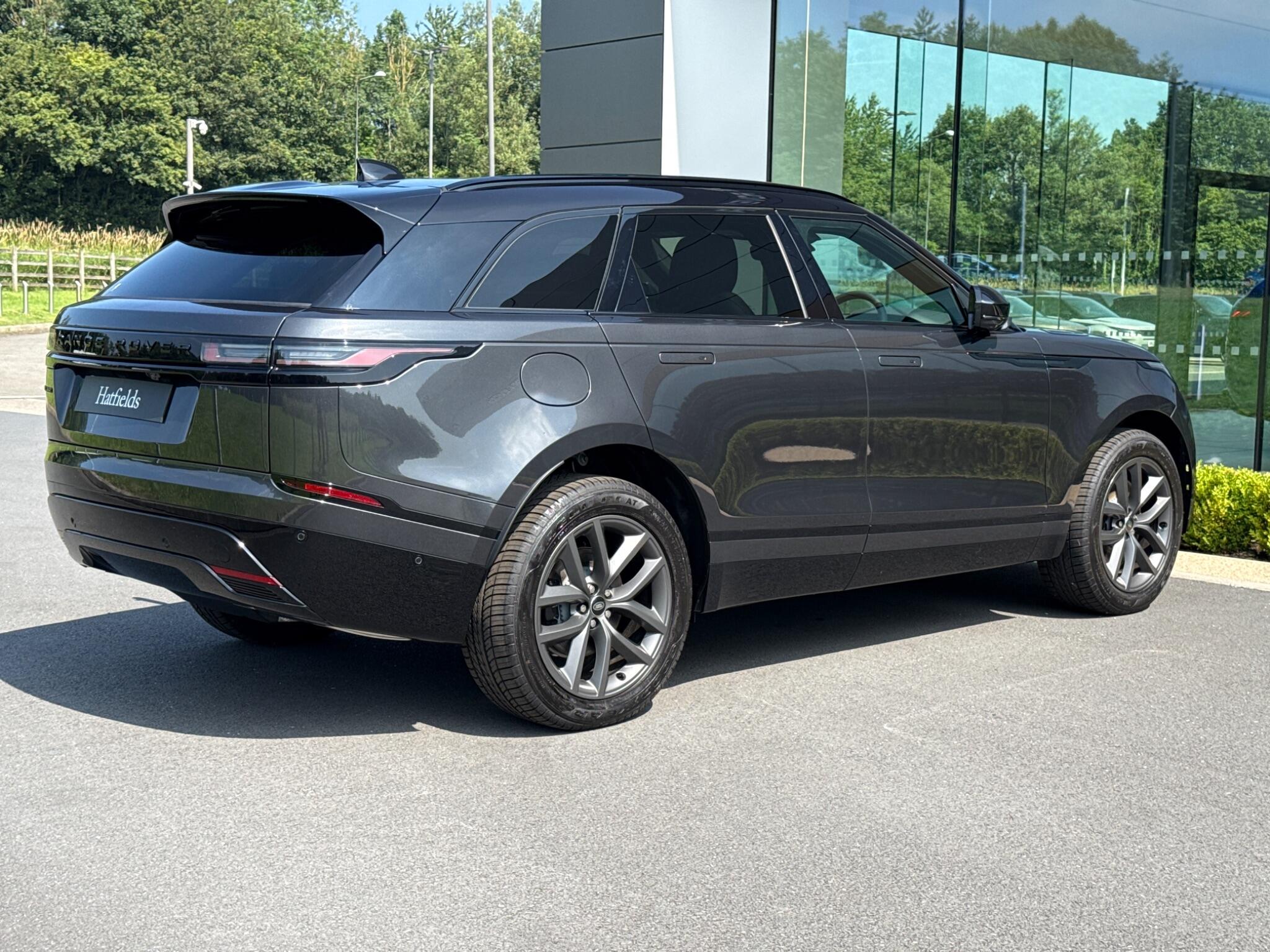 Land Rover Range Rover Velar view 17