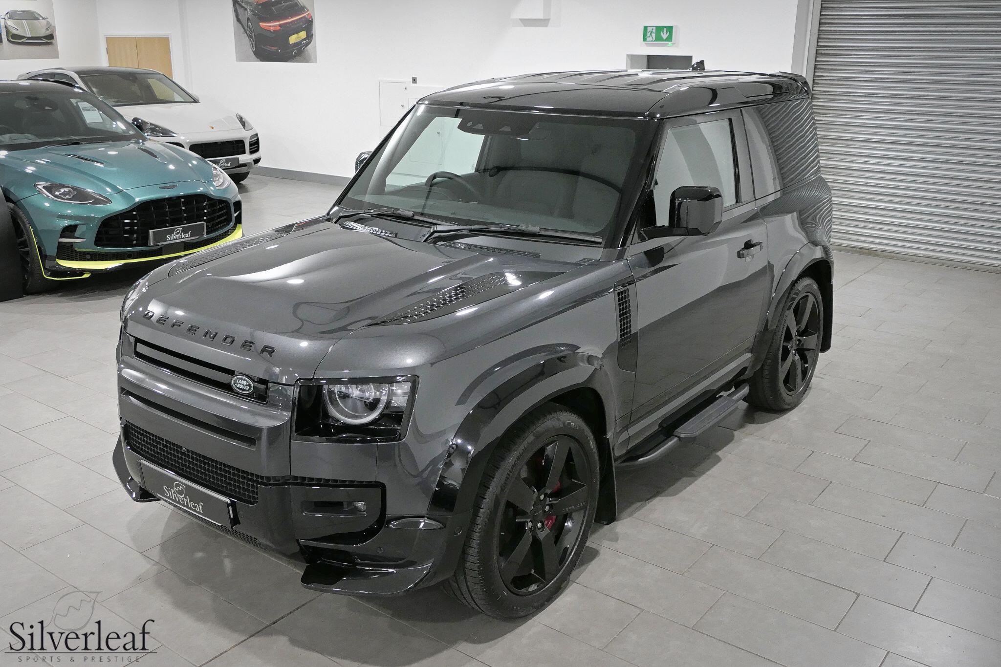 Land Rover Defender view 36