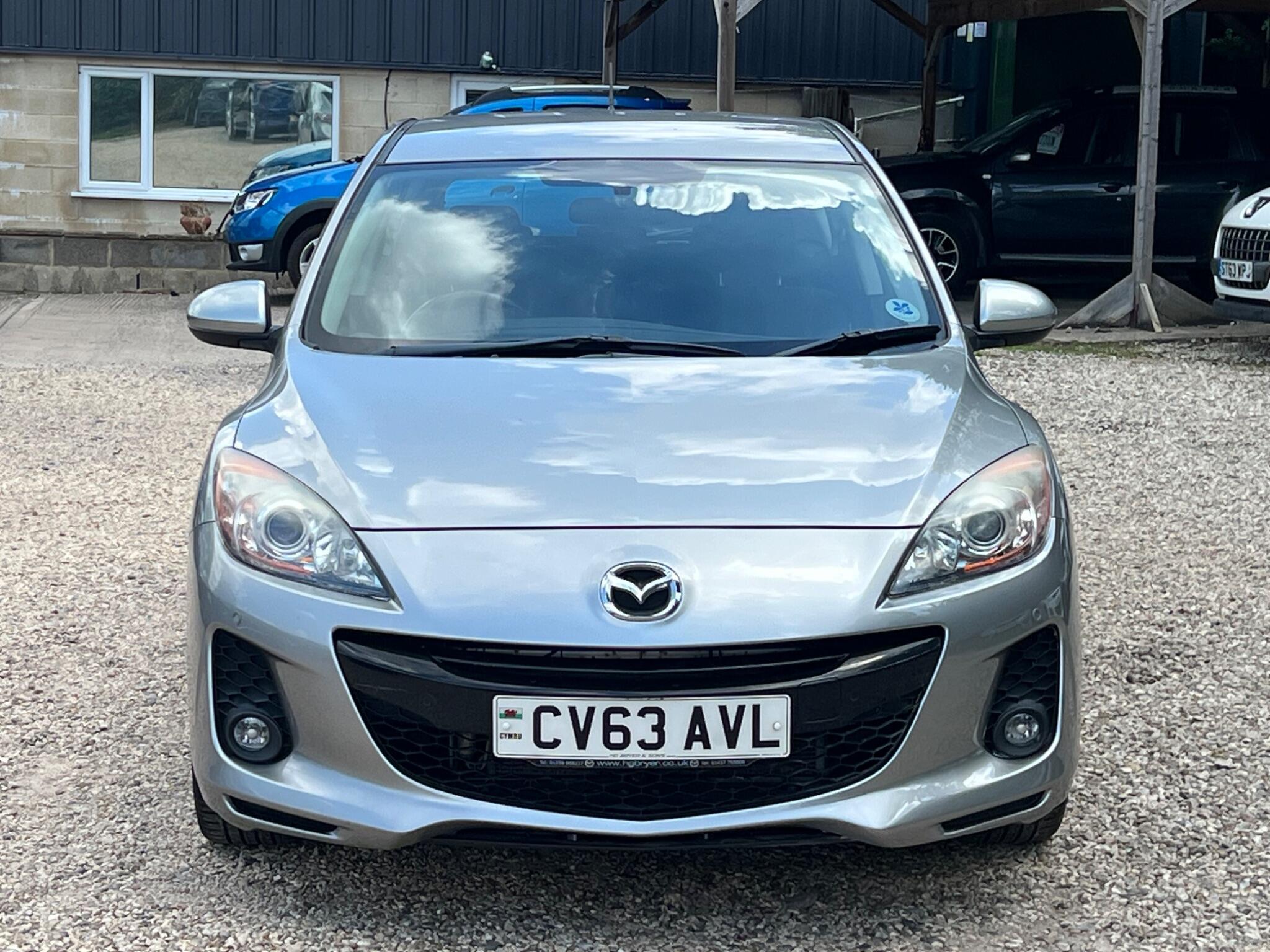 Mazda Mazda3 view 8