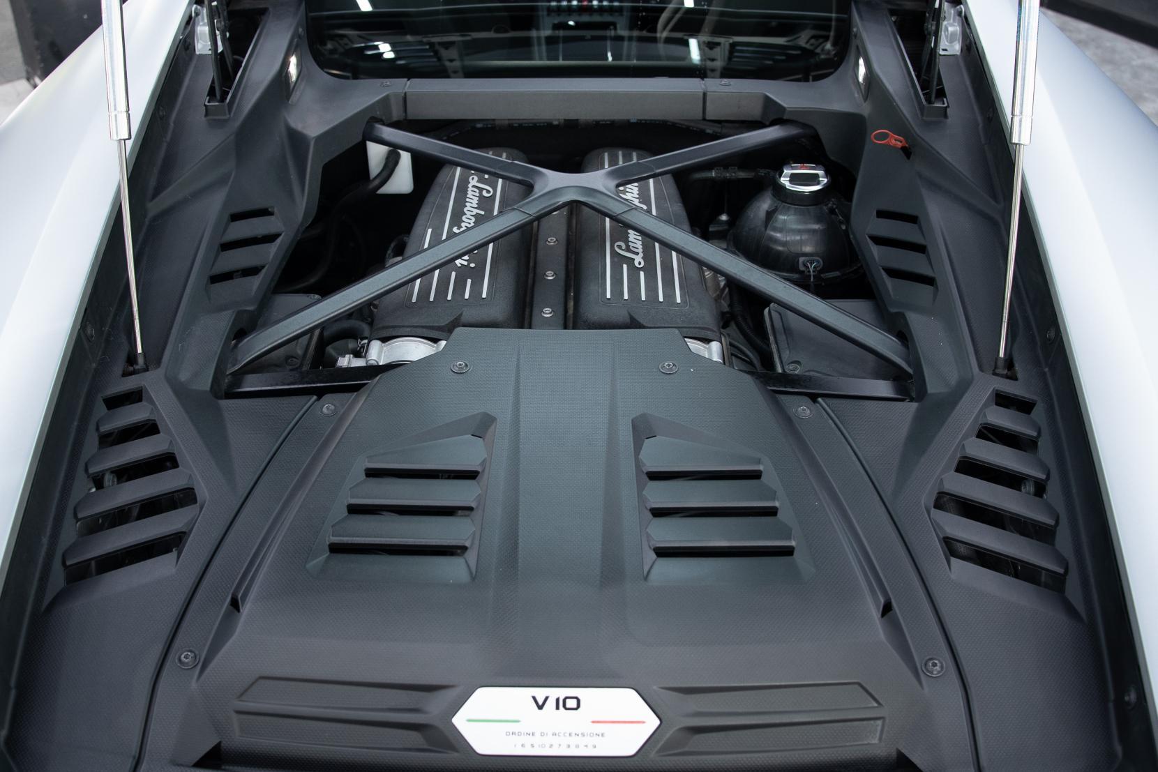 Lamborghini Huracan view 27