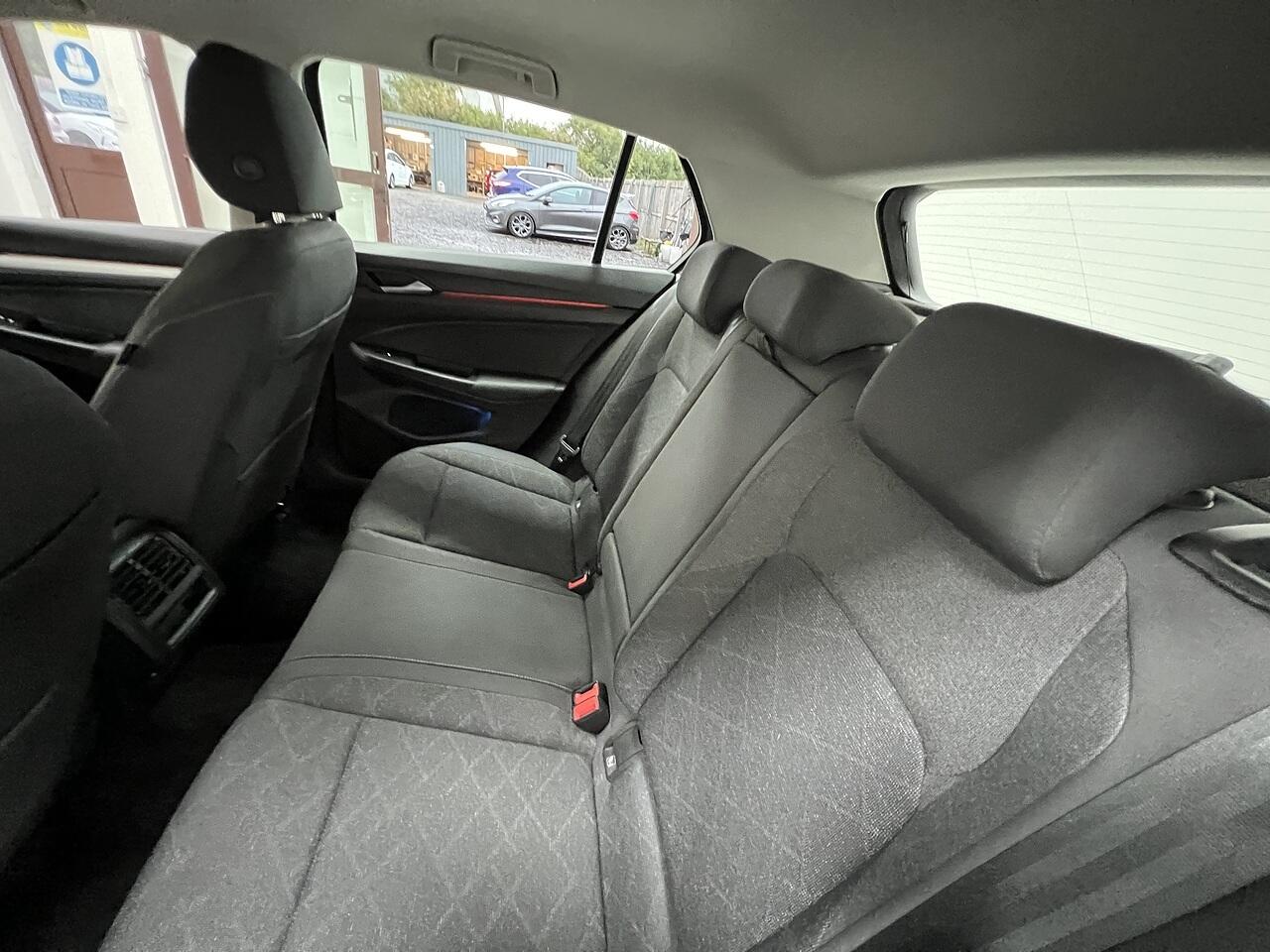 Volkswagen Golf view 18