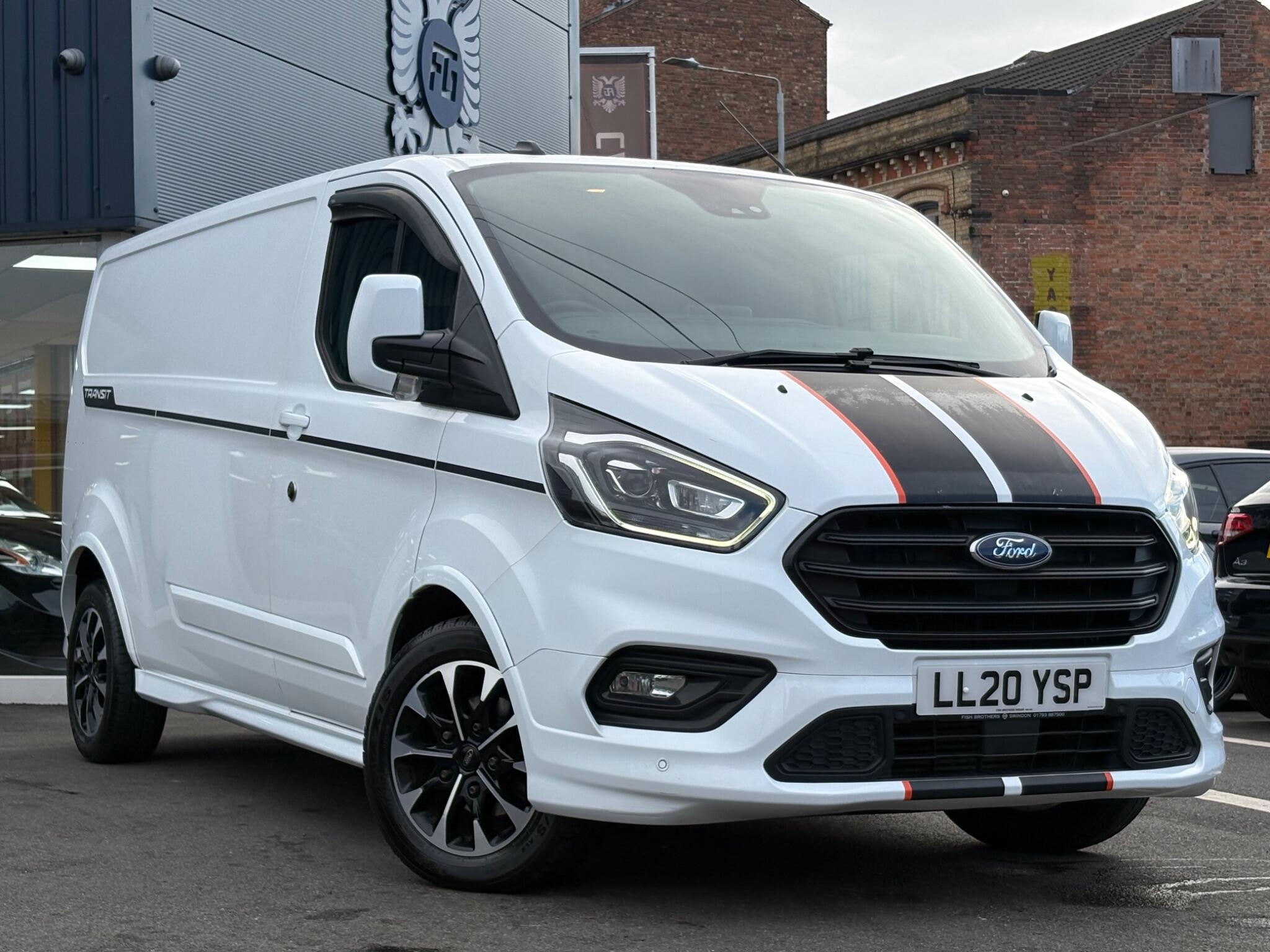 White 2020 Ford Transit Custom Van Front-wheel drive Manual