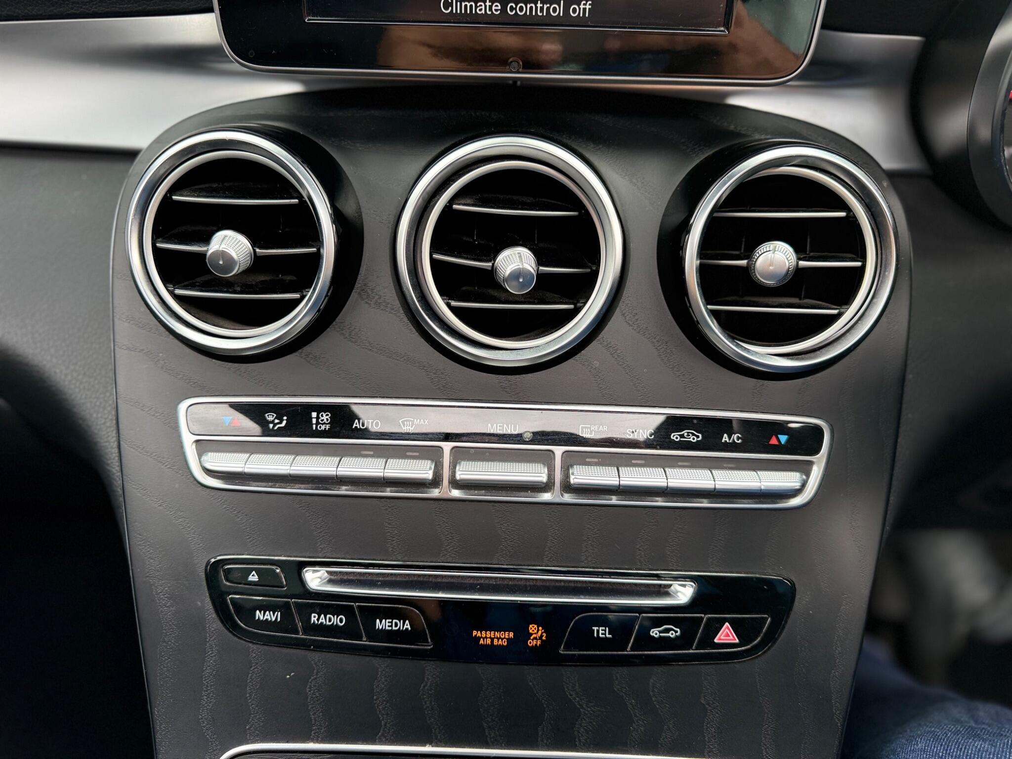 Mercedes-Benz GLC view 21