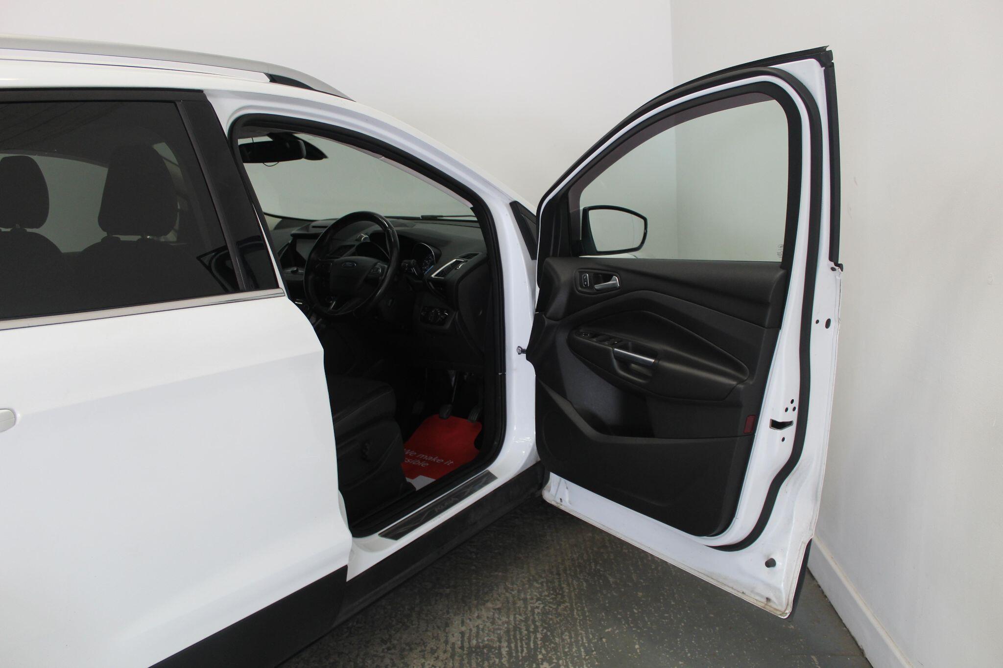 Ford Kuga view 23