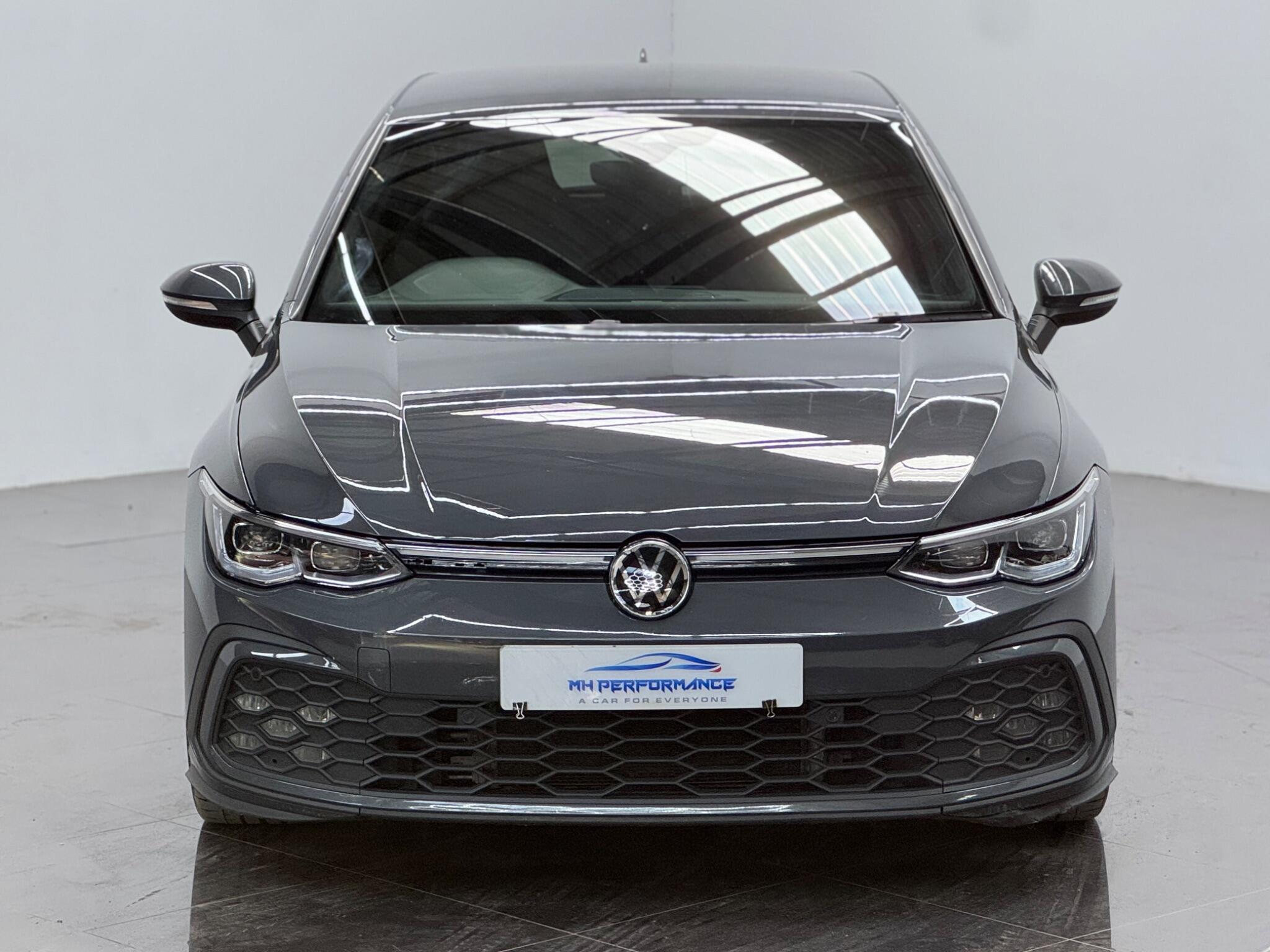 Volkswagen Golf view 2