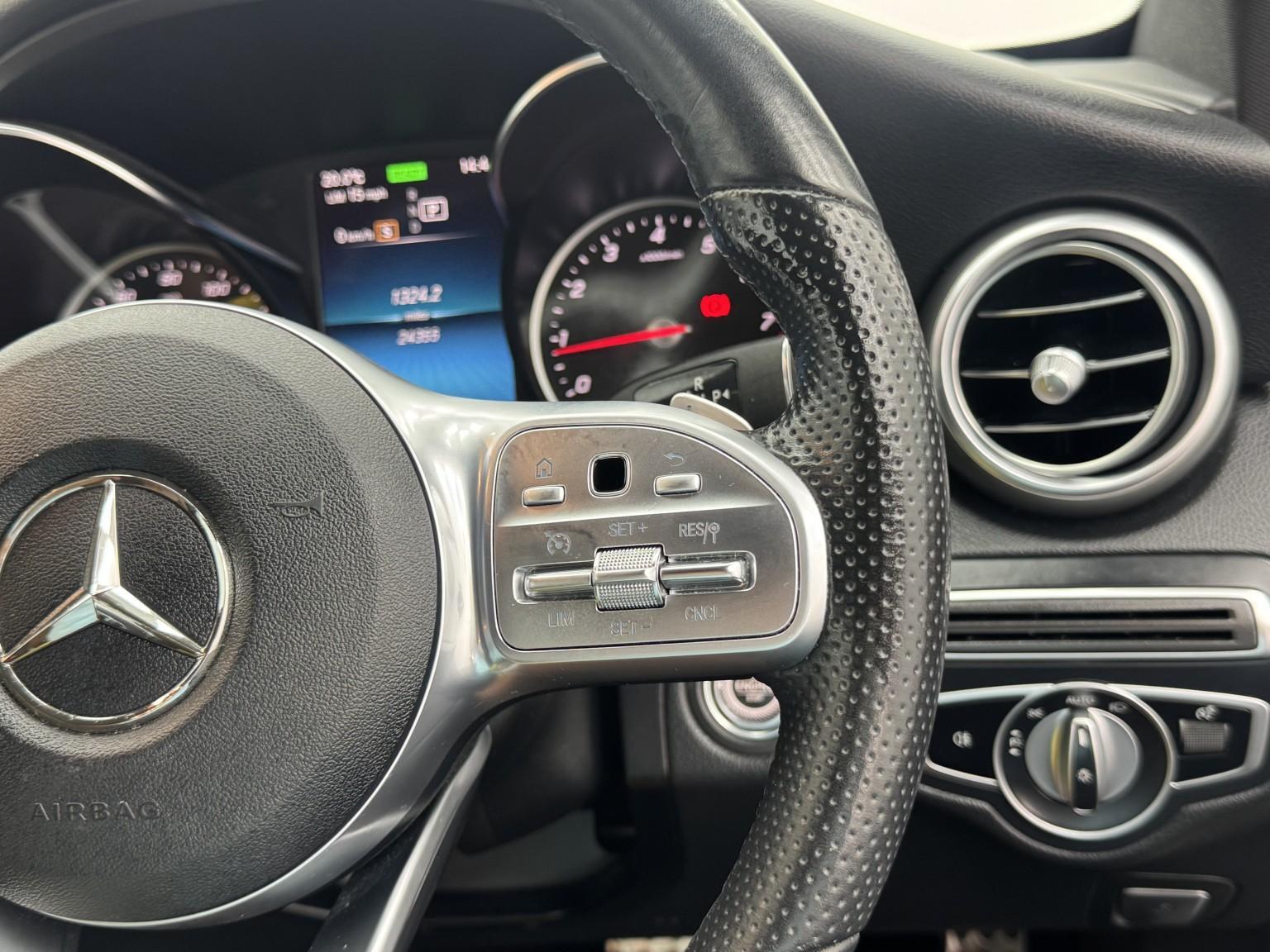 Mercedes-Benz C-Class view 31