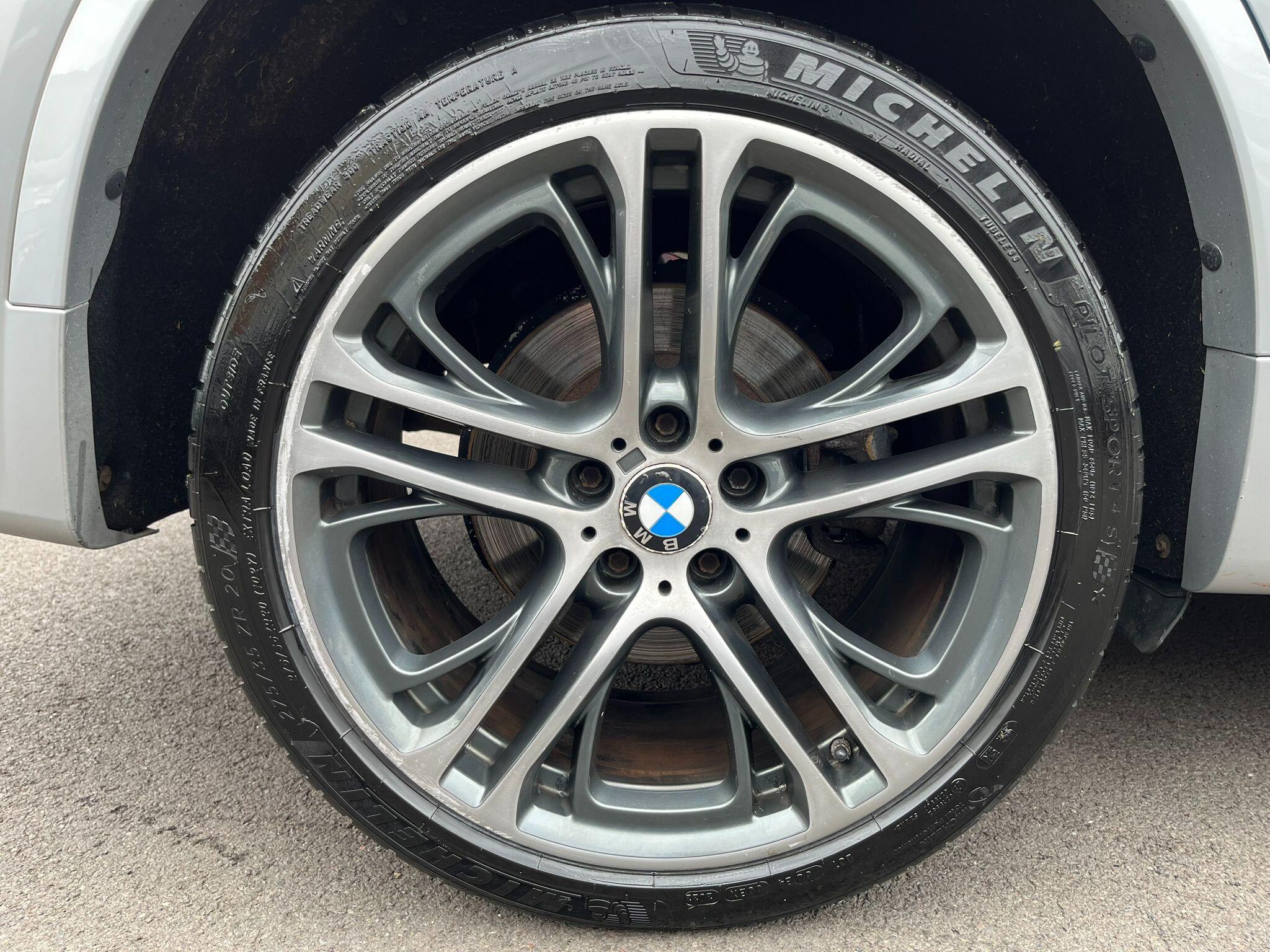 BMW X4 view 40