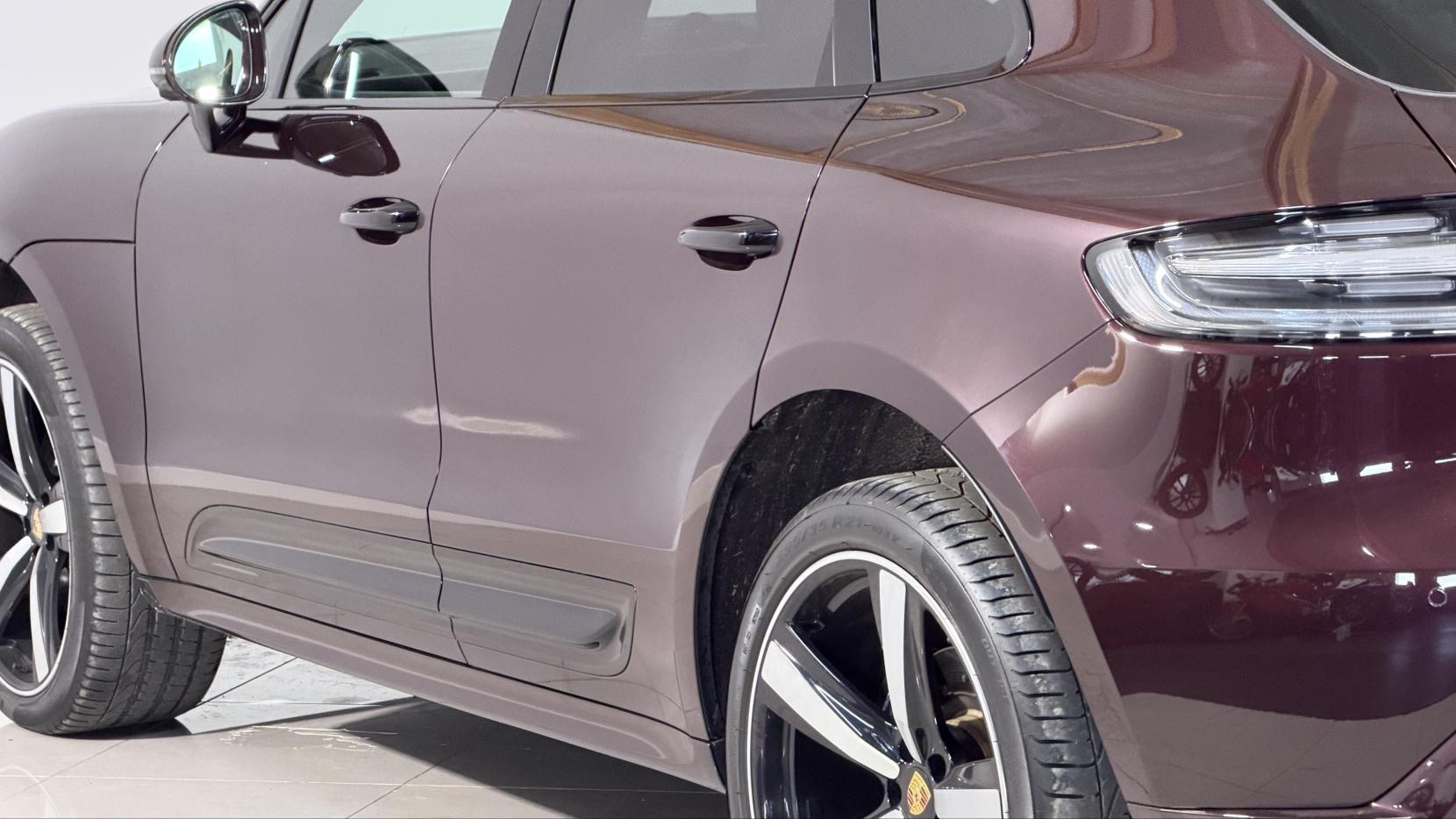 Porsche Macan view 24