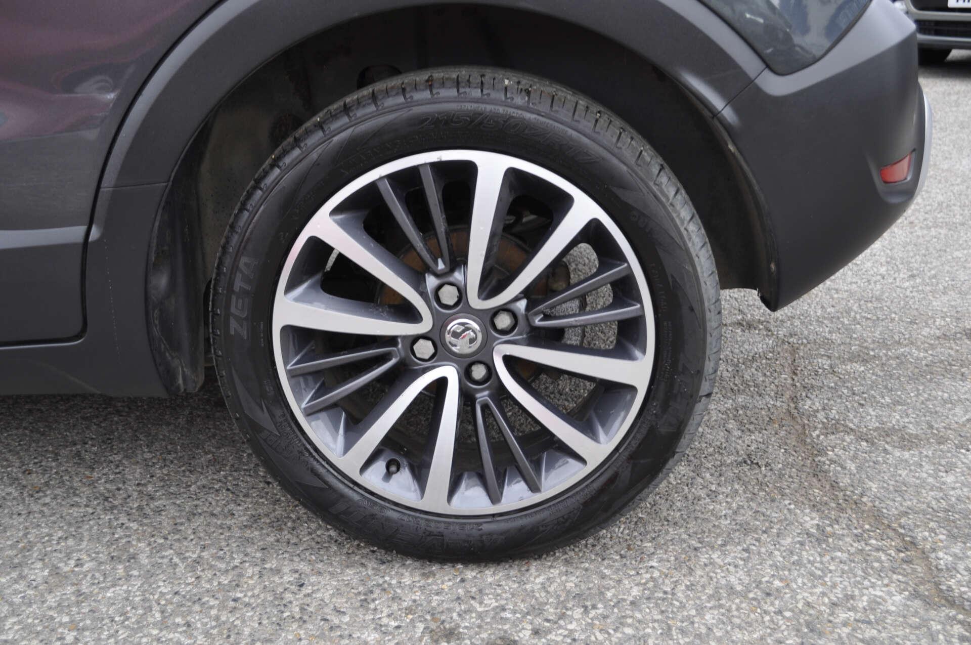 Vauxhall Crossland X view 32