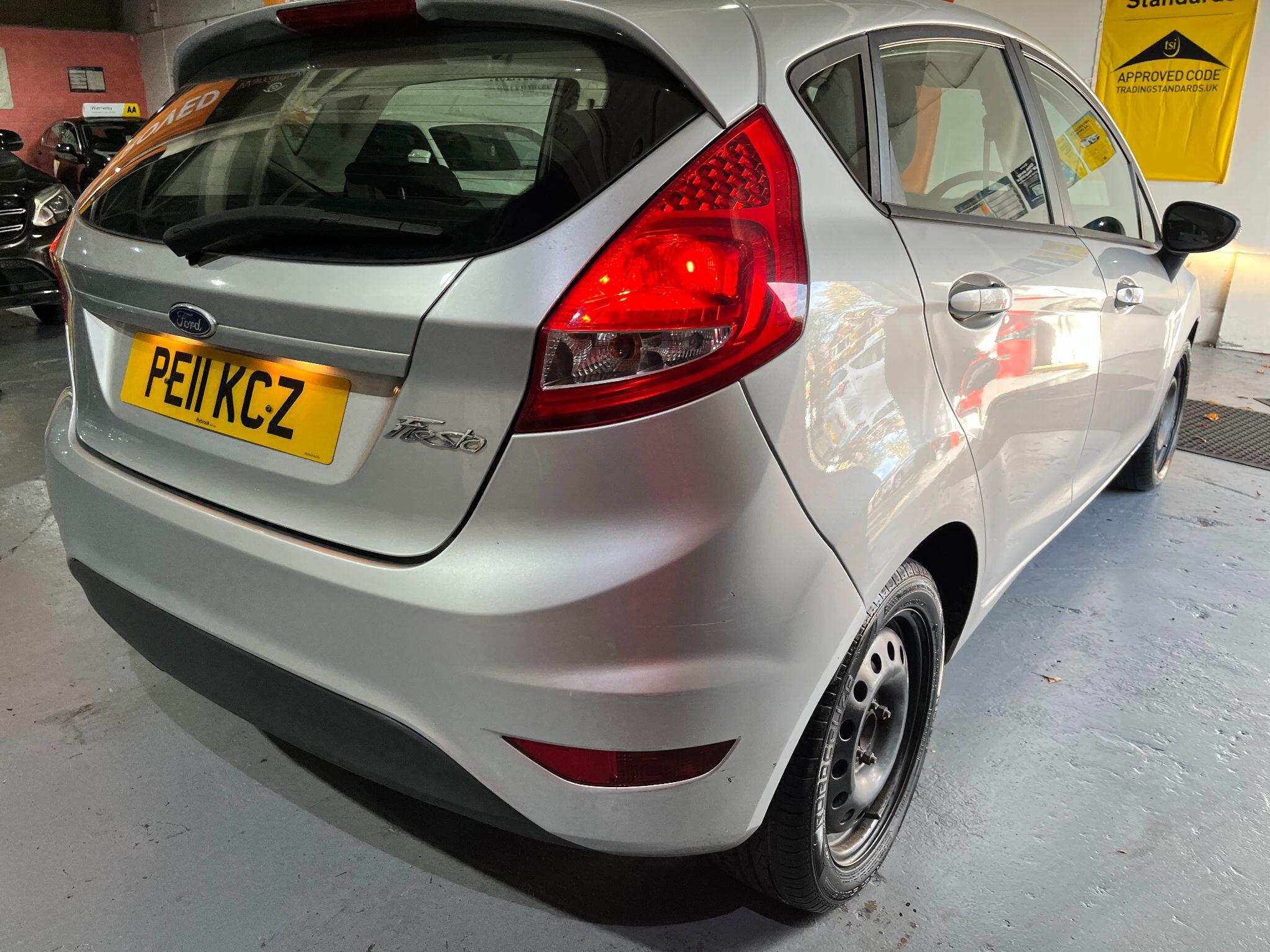 Ford Fiesta view 6