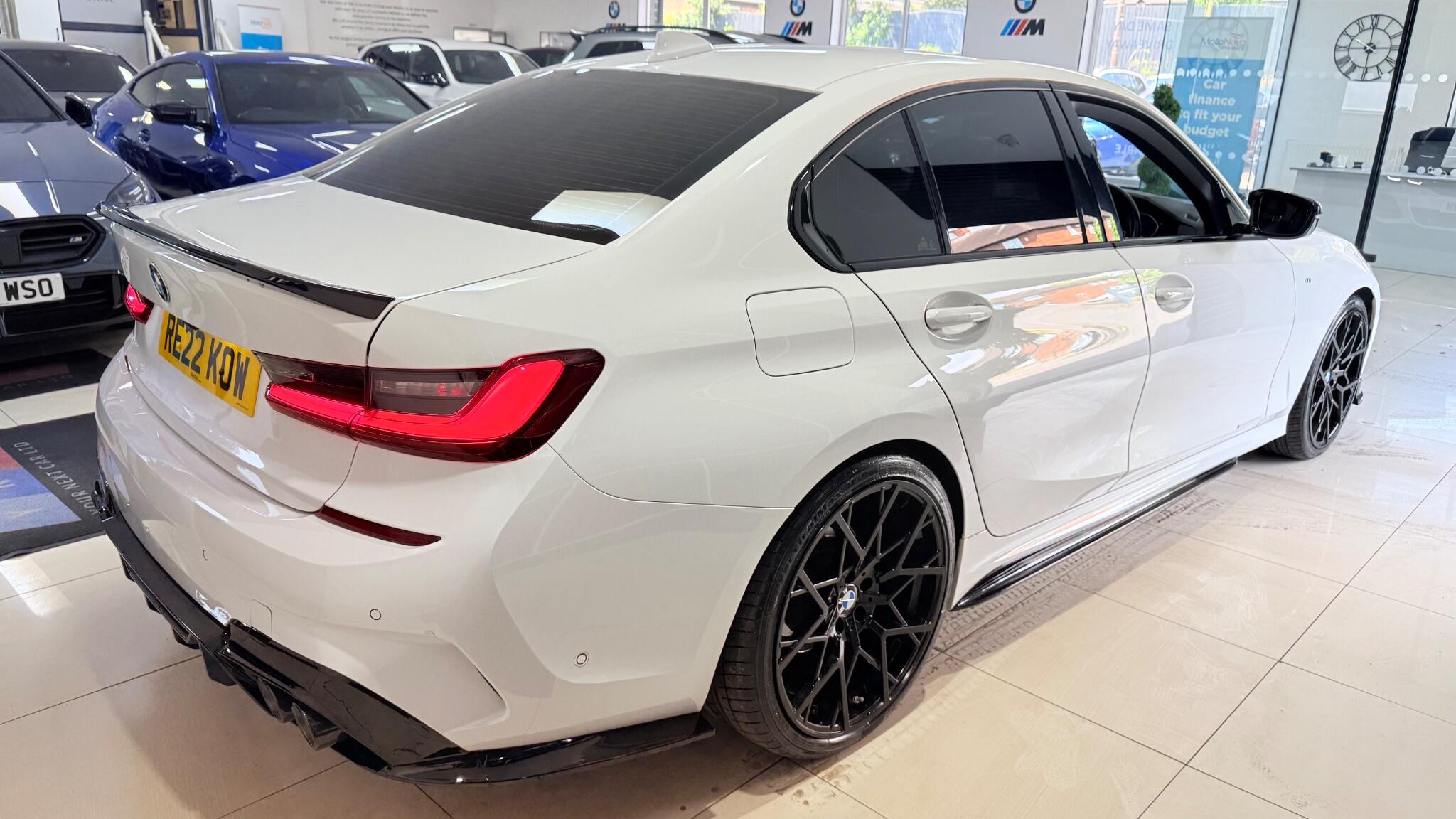BMW 3 Series view 36