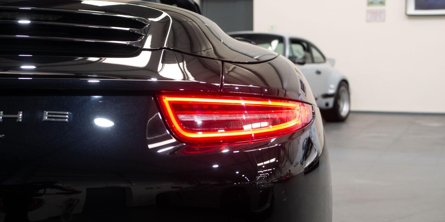Porsche 911 view 53