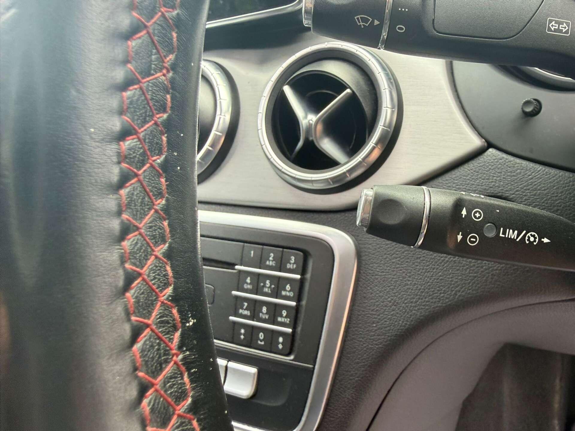 Mercedes-Benz Cla view 32