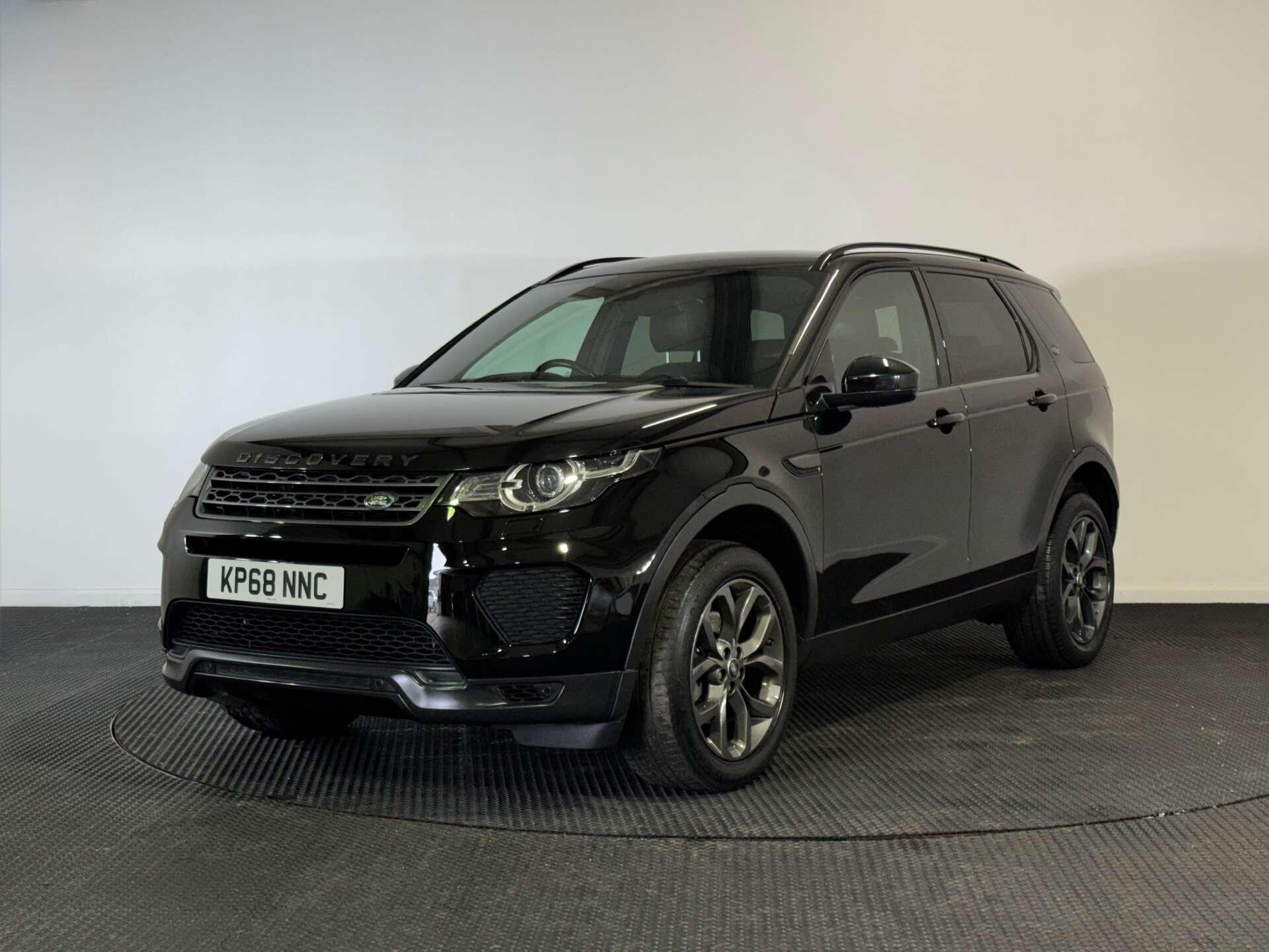 Land Rover Discovery Sport view 3