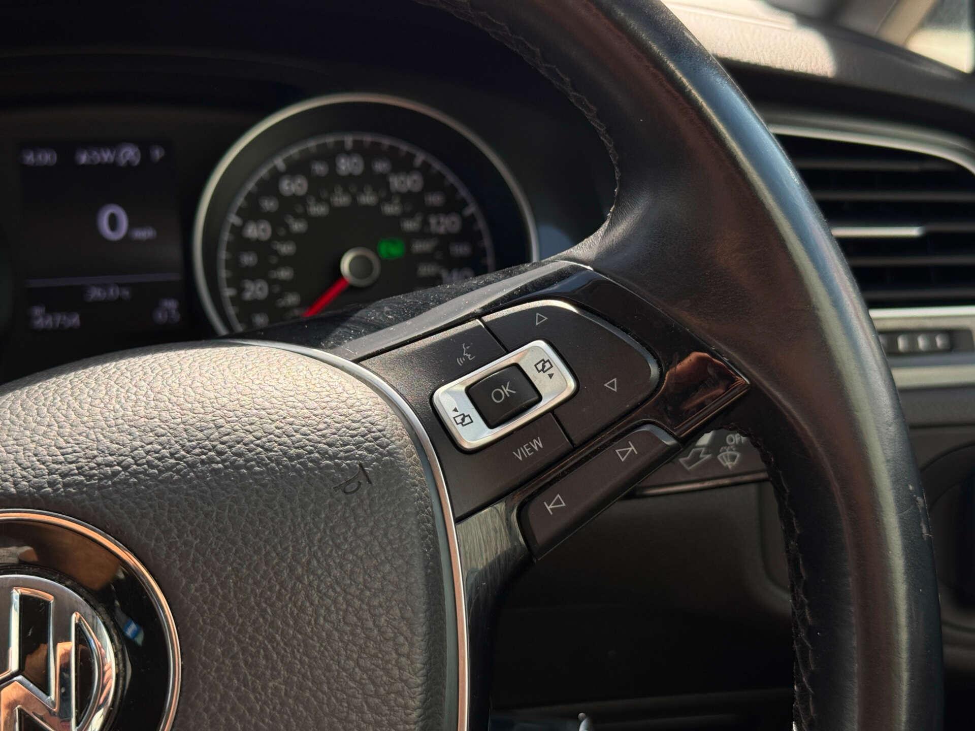 Volkswagen Golf view 47