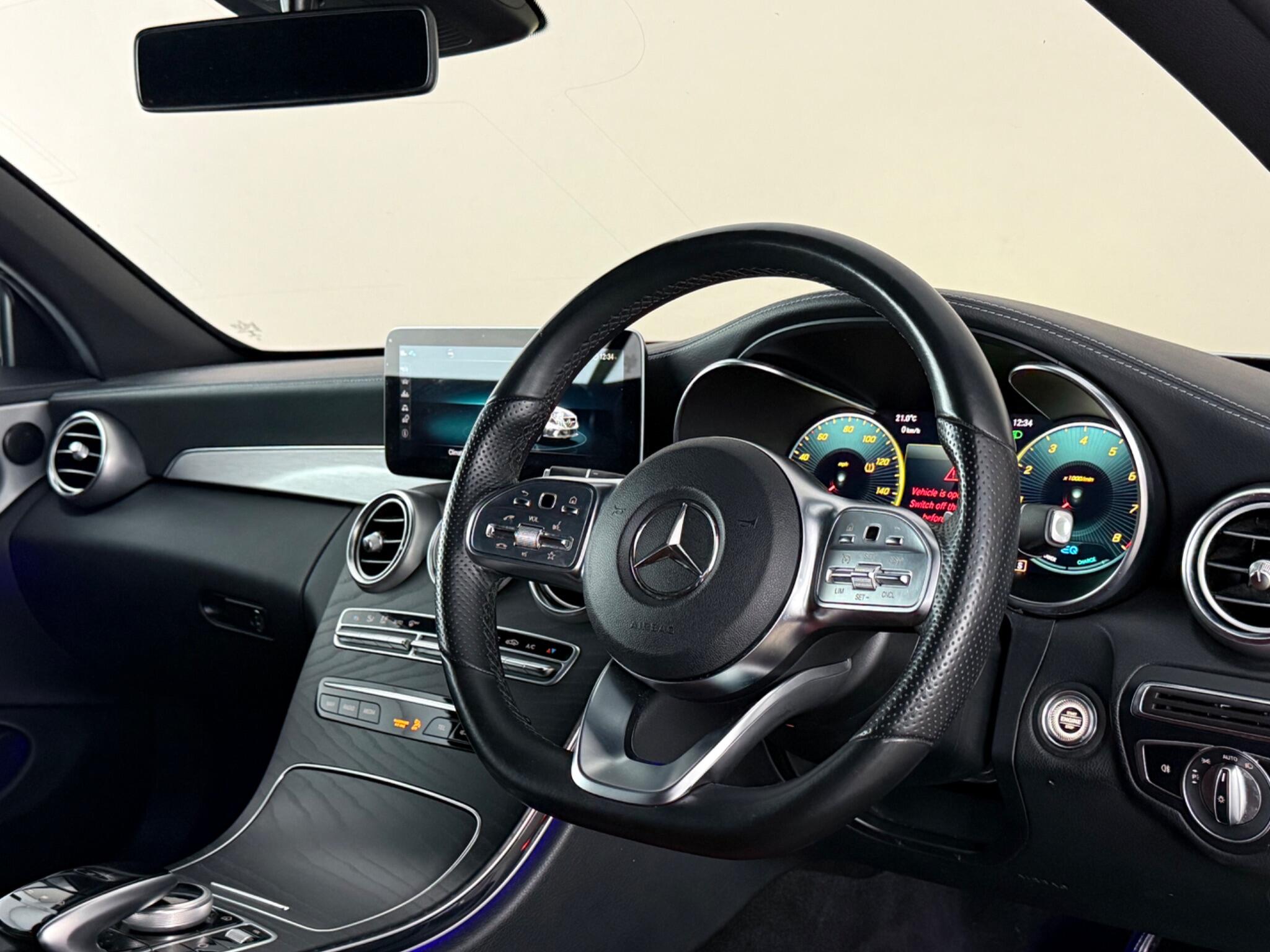 Mercedes-Benz C-Class view 3