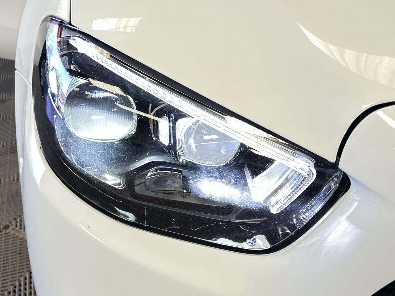 Mercedes-Benz E Class view 18