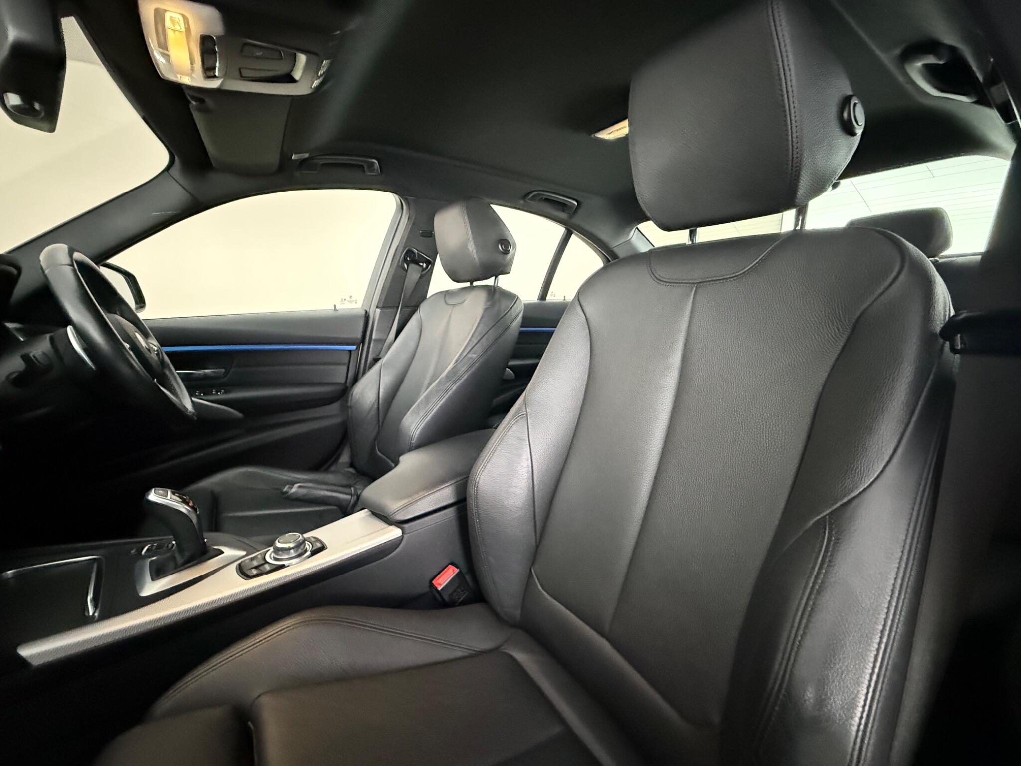 BMW 3 Series view 30