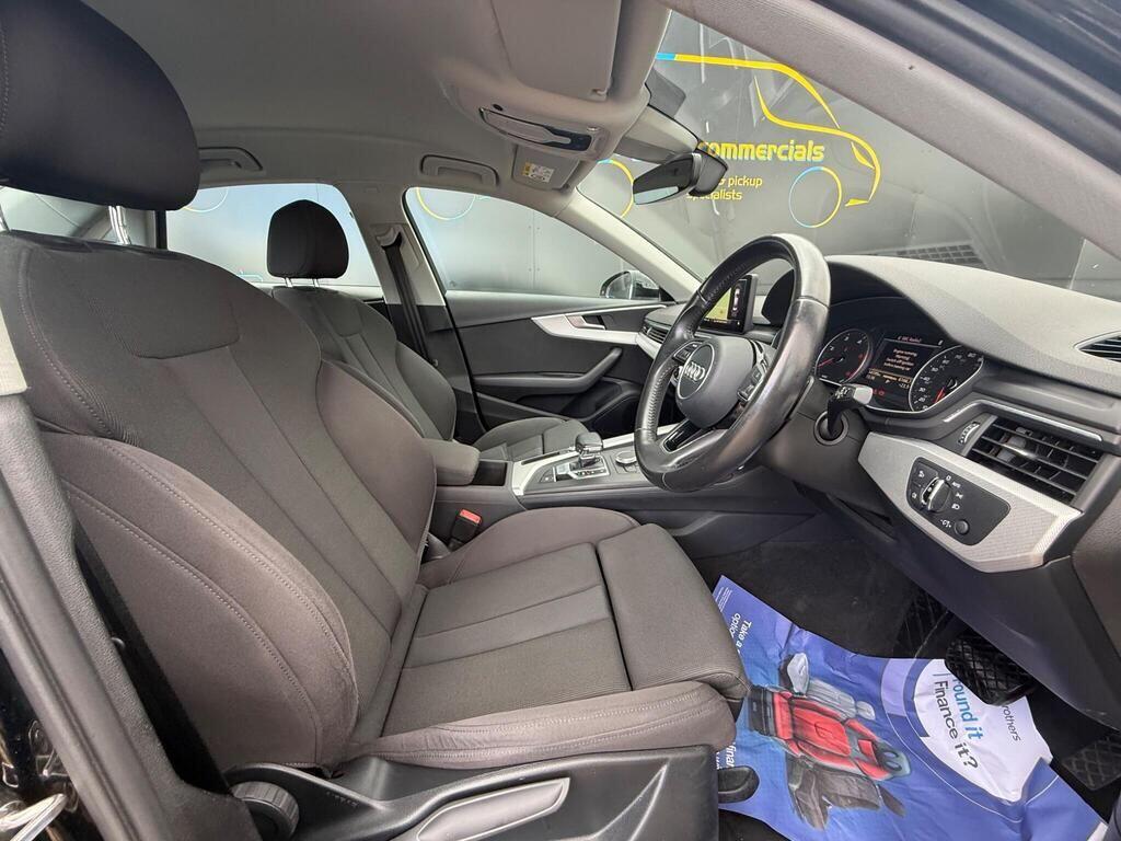 Audi A4 view 14