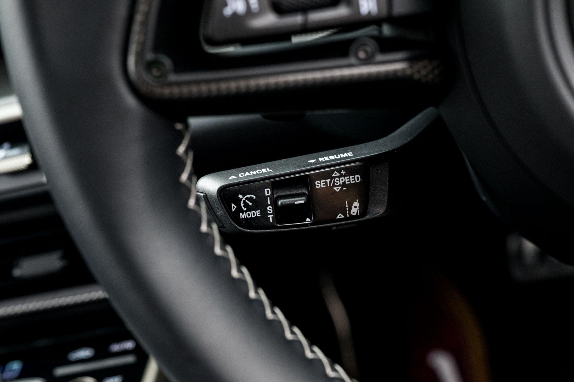 Porsche 911 view 59