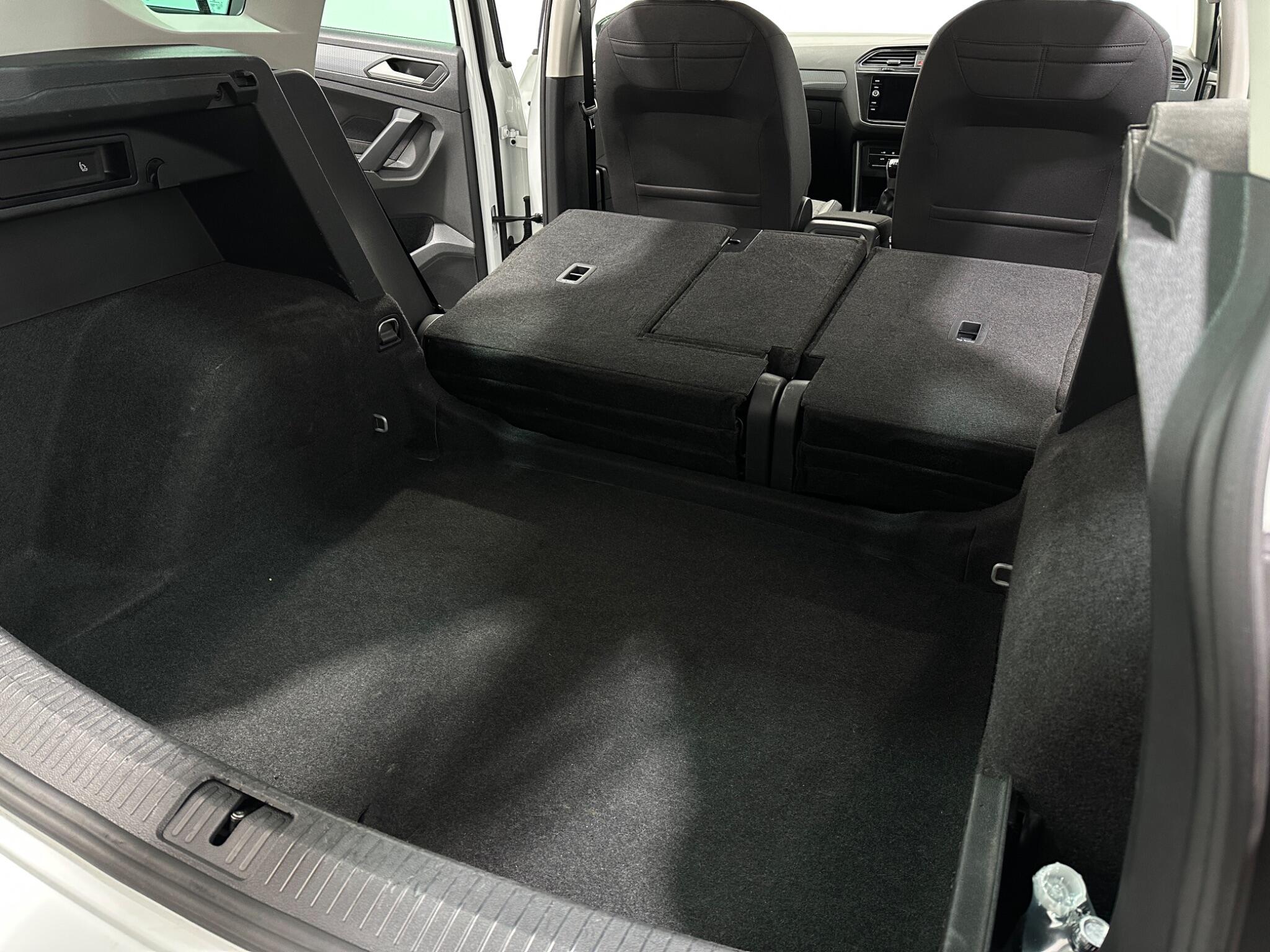 Volkswagen Tiguan view 45