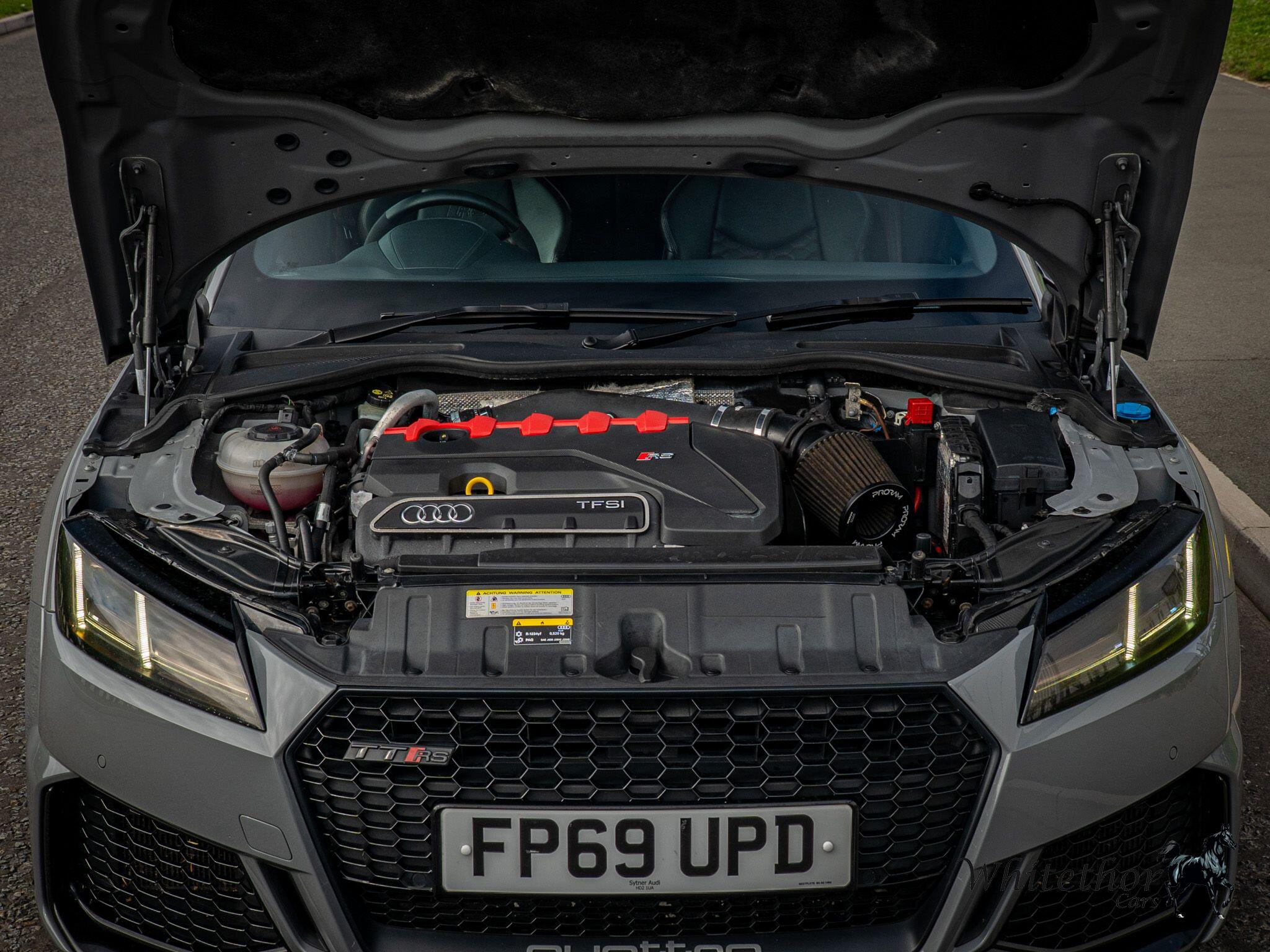 Audi TT RS view 36