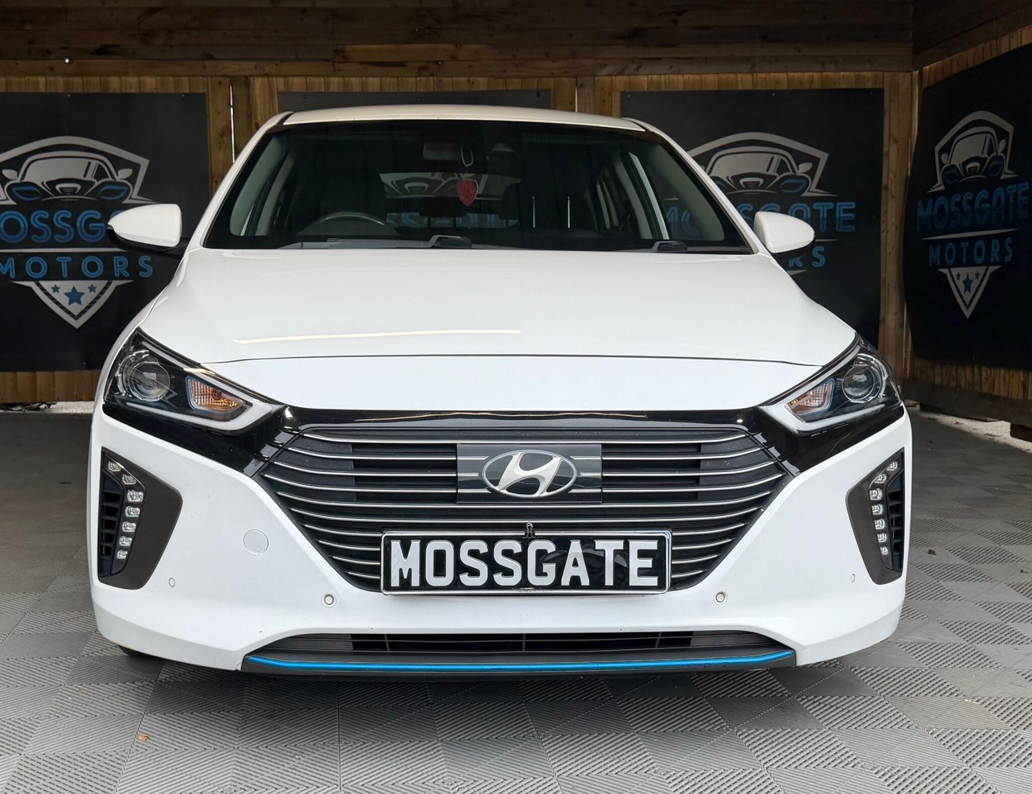 Hyundai Ioniq view 4