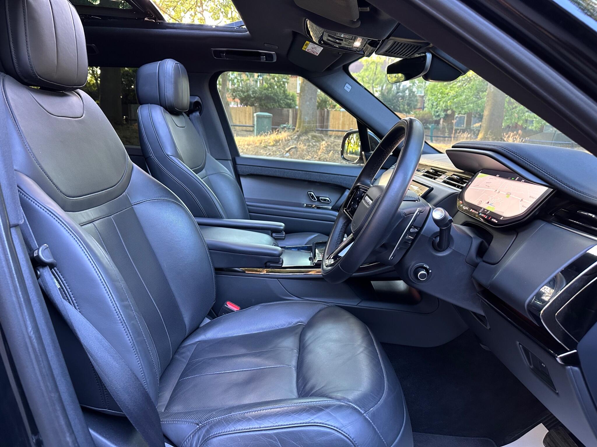 Land Rover Range Rover Sport view 12