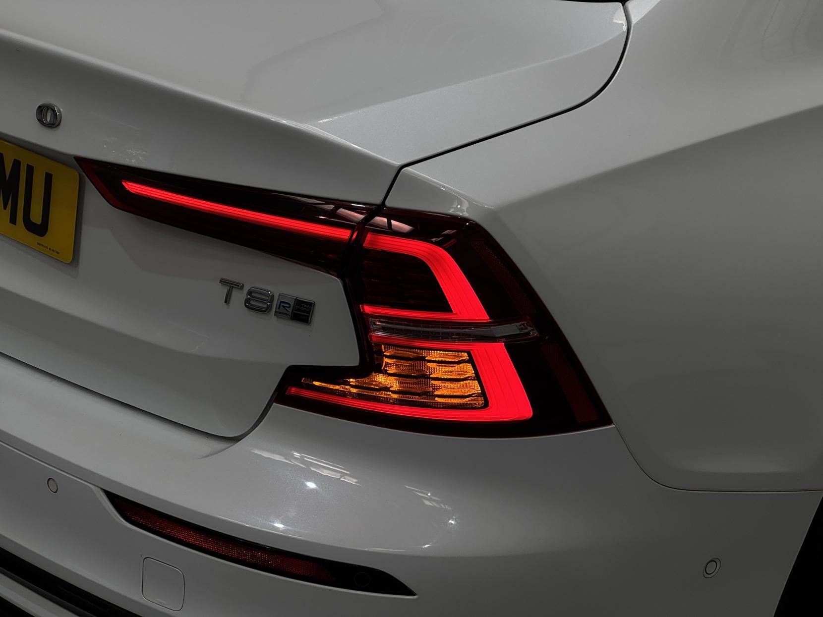 Volvo S60 view 16