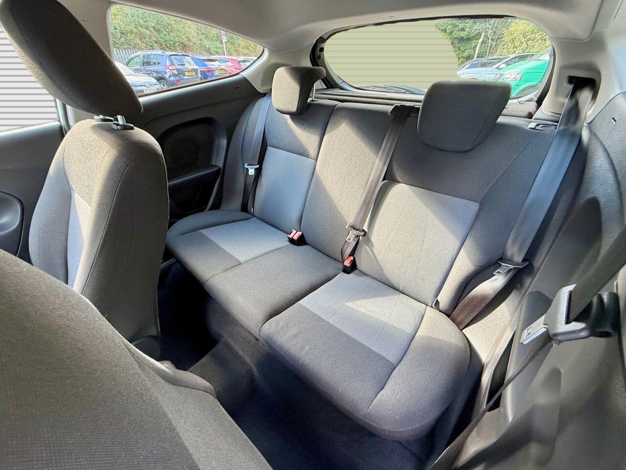 Ford Fiesta view 24