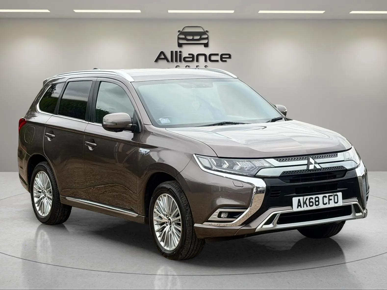 Mitsubishi Outlander view 19