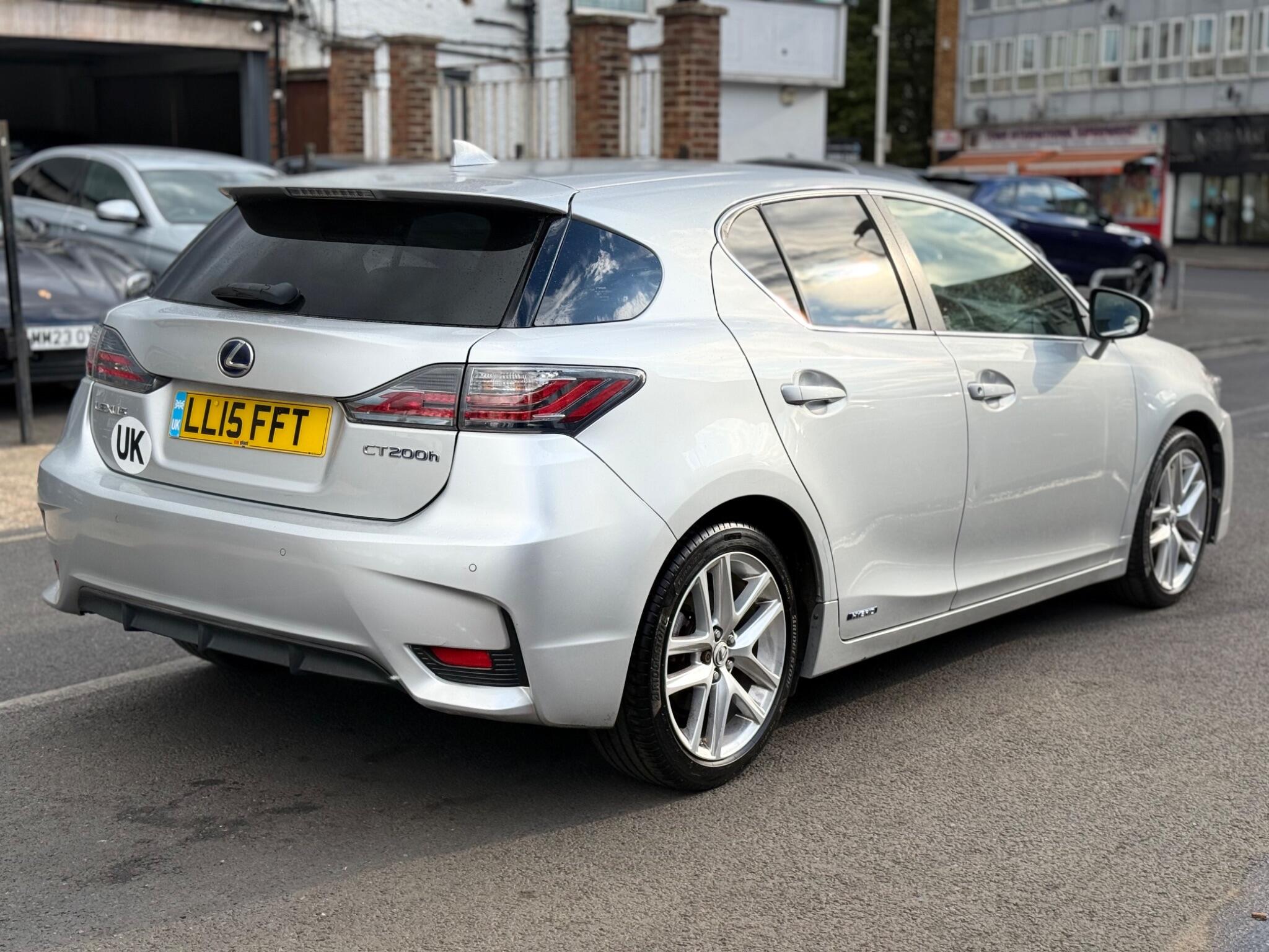 Lexus CT view 7