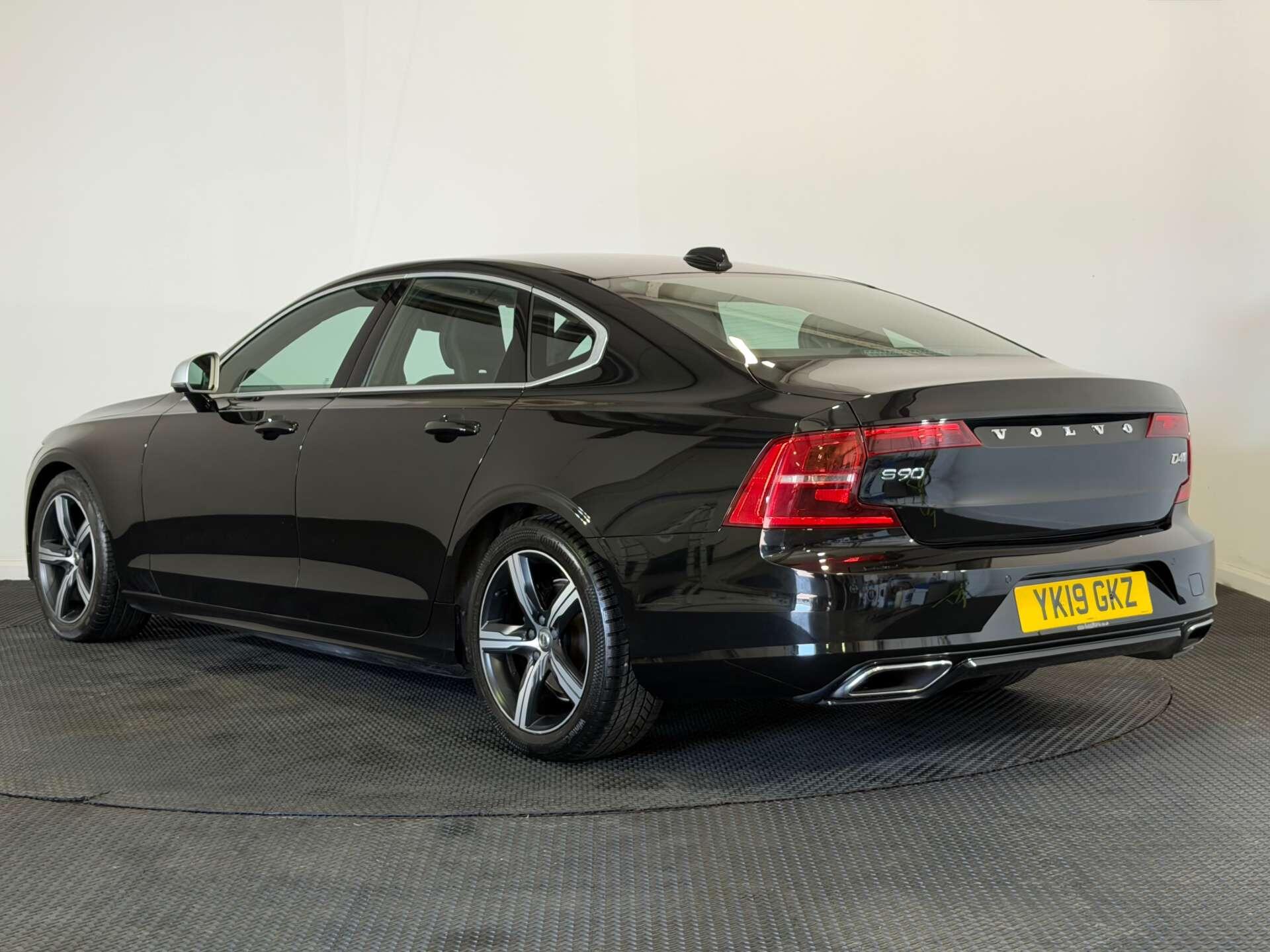 Volvo S90 view 5