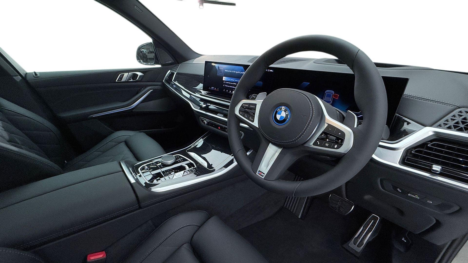 BMW X5 view 6
