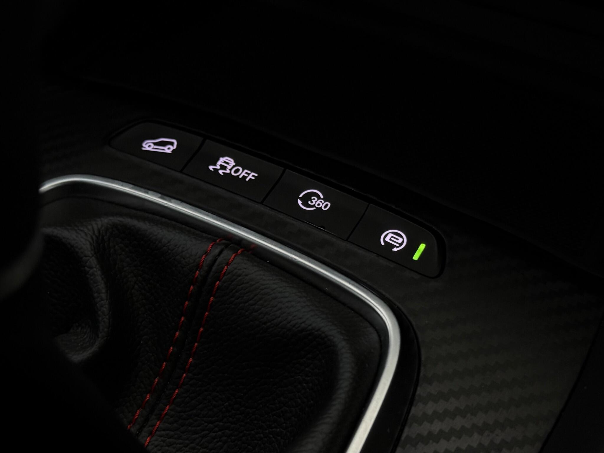MG ZS view 38