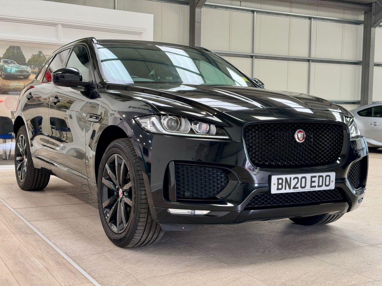 Jaguar F-Pace view 10