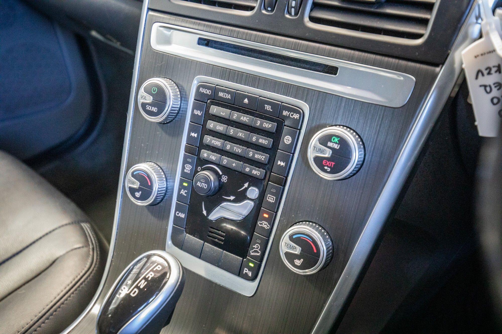 Volvo XC60 view 23