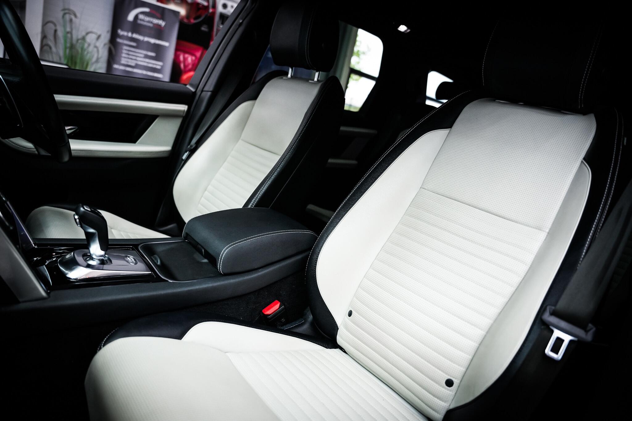 Land Rover Discovery Sport view 23