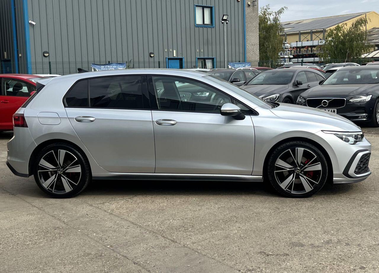 Volkswagen Golf view 7