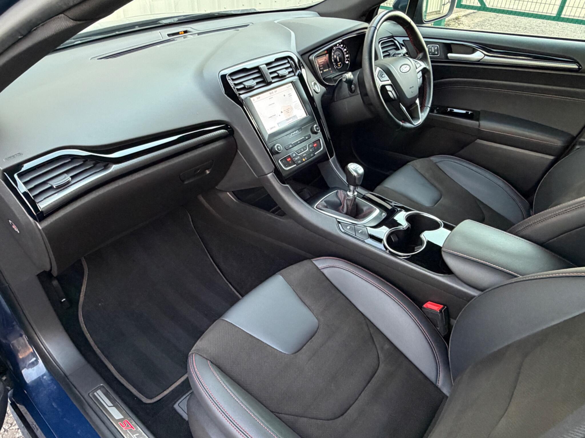 Ford Mondeo view 58