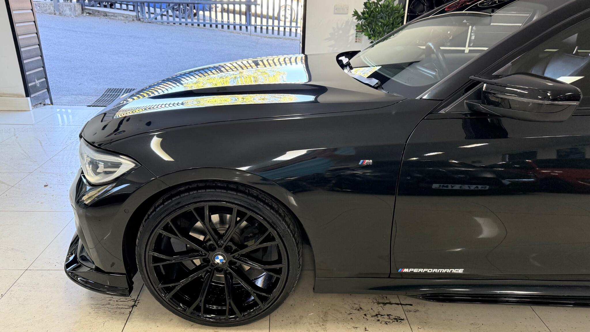 BMW 3 Series view 33