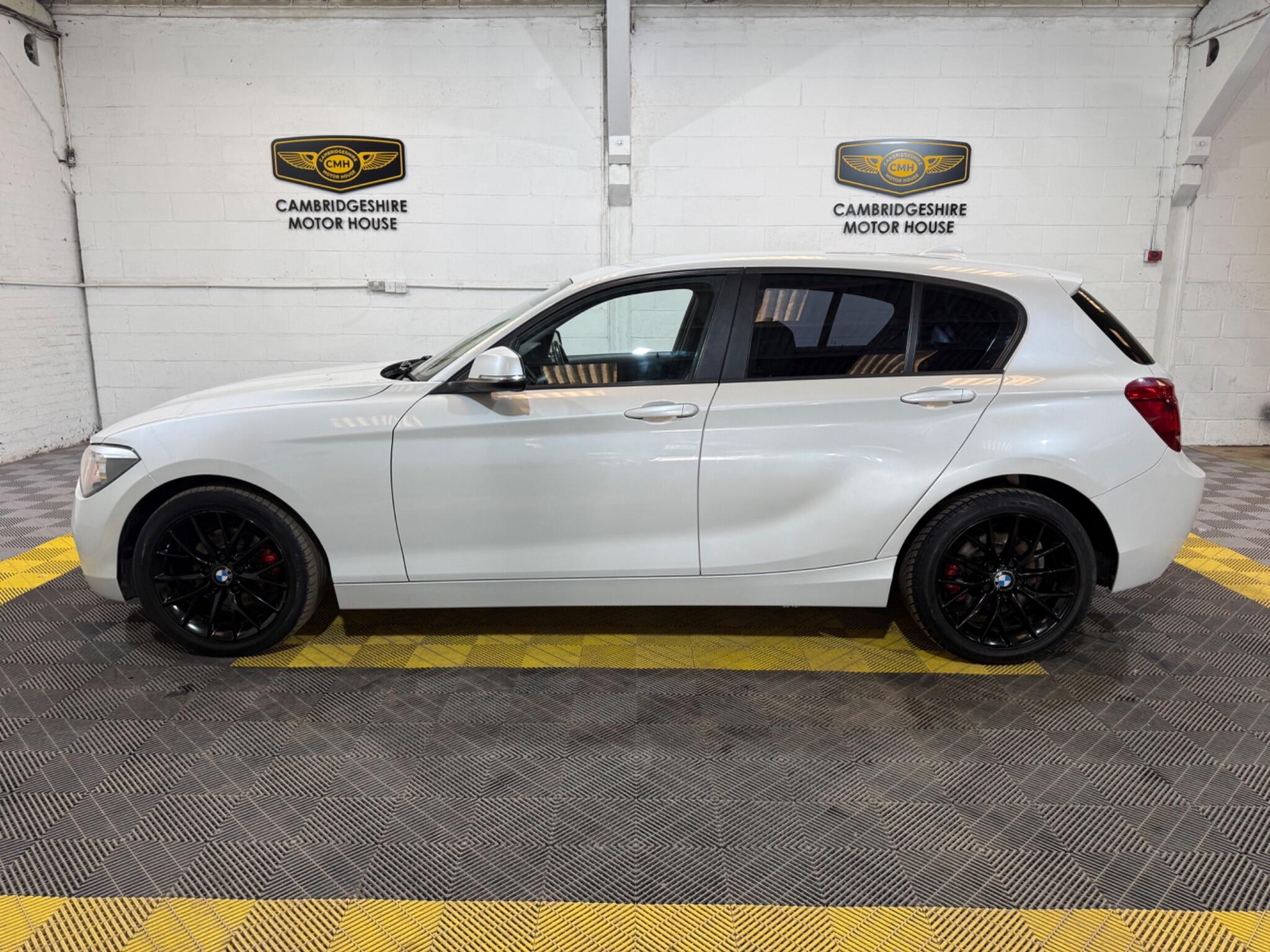 BMW 1 Series view 10