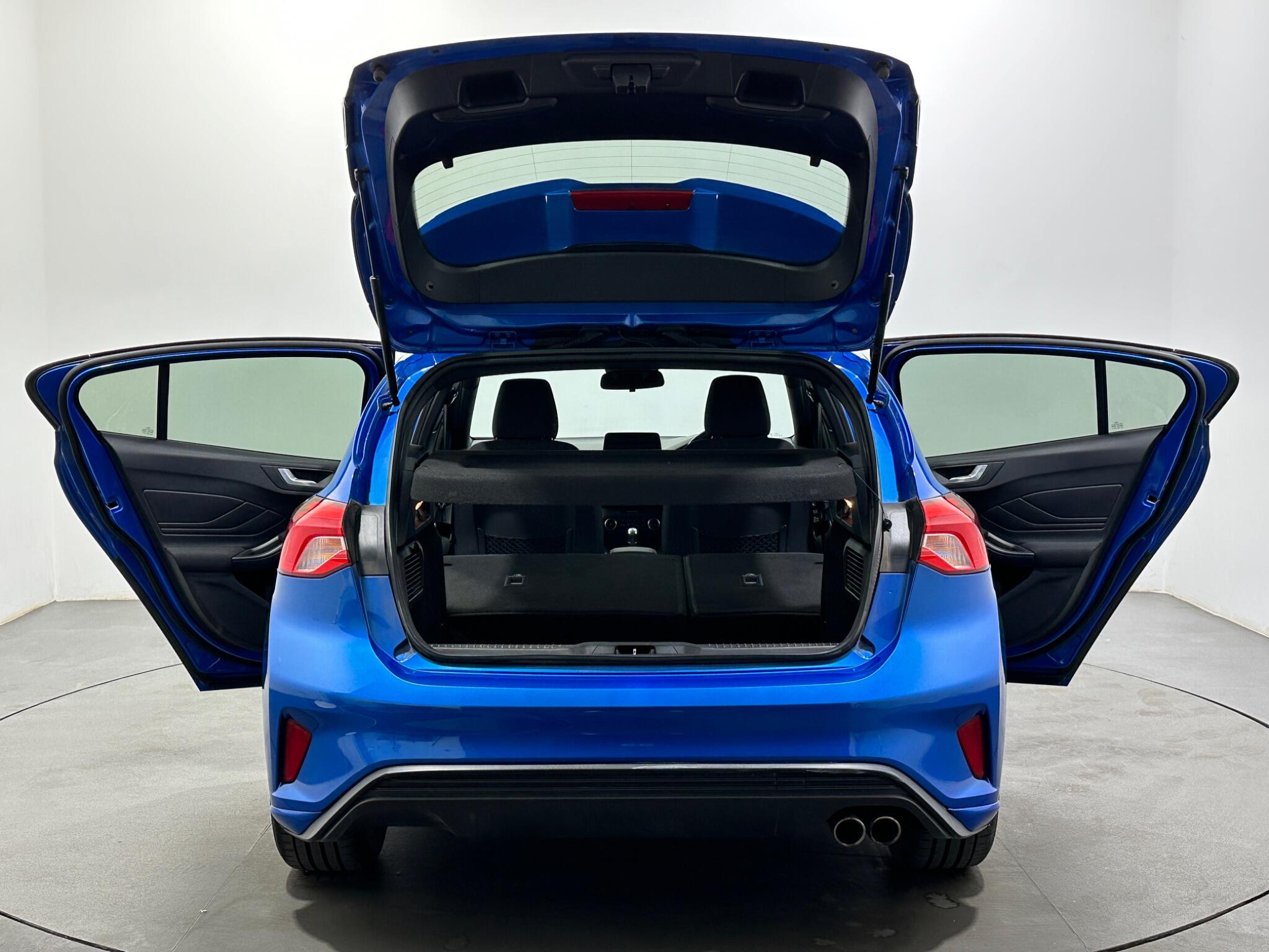 Ford Focus view 42