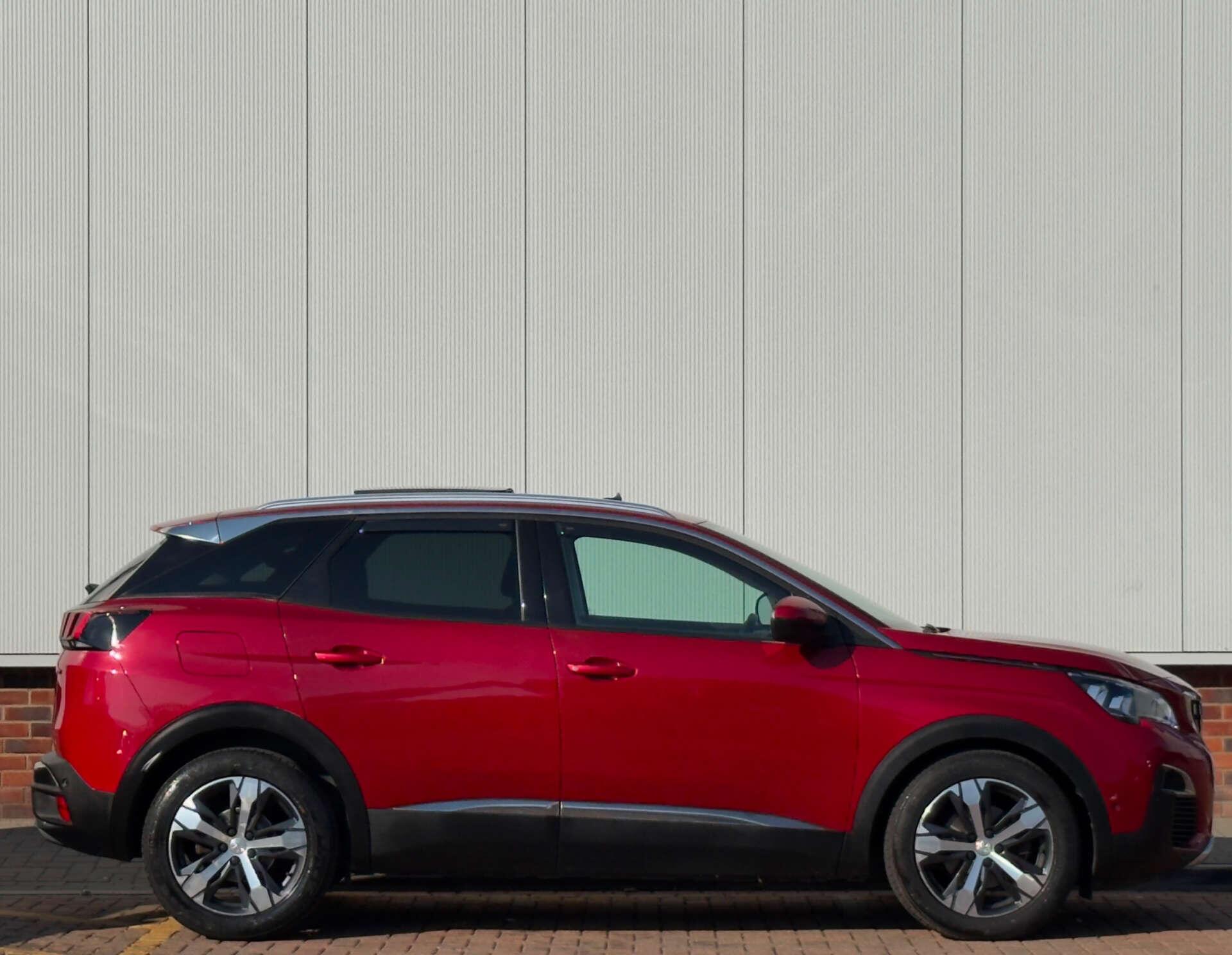 Peugeot 3008 view 5