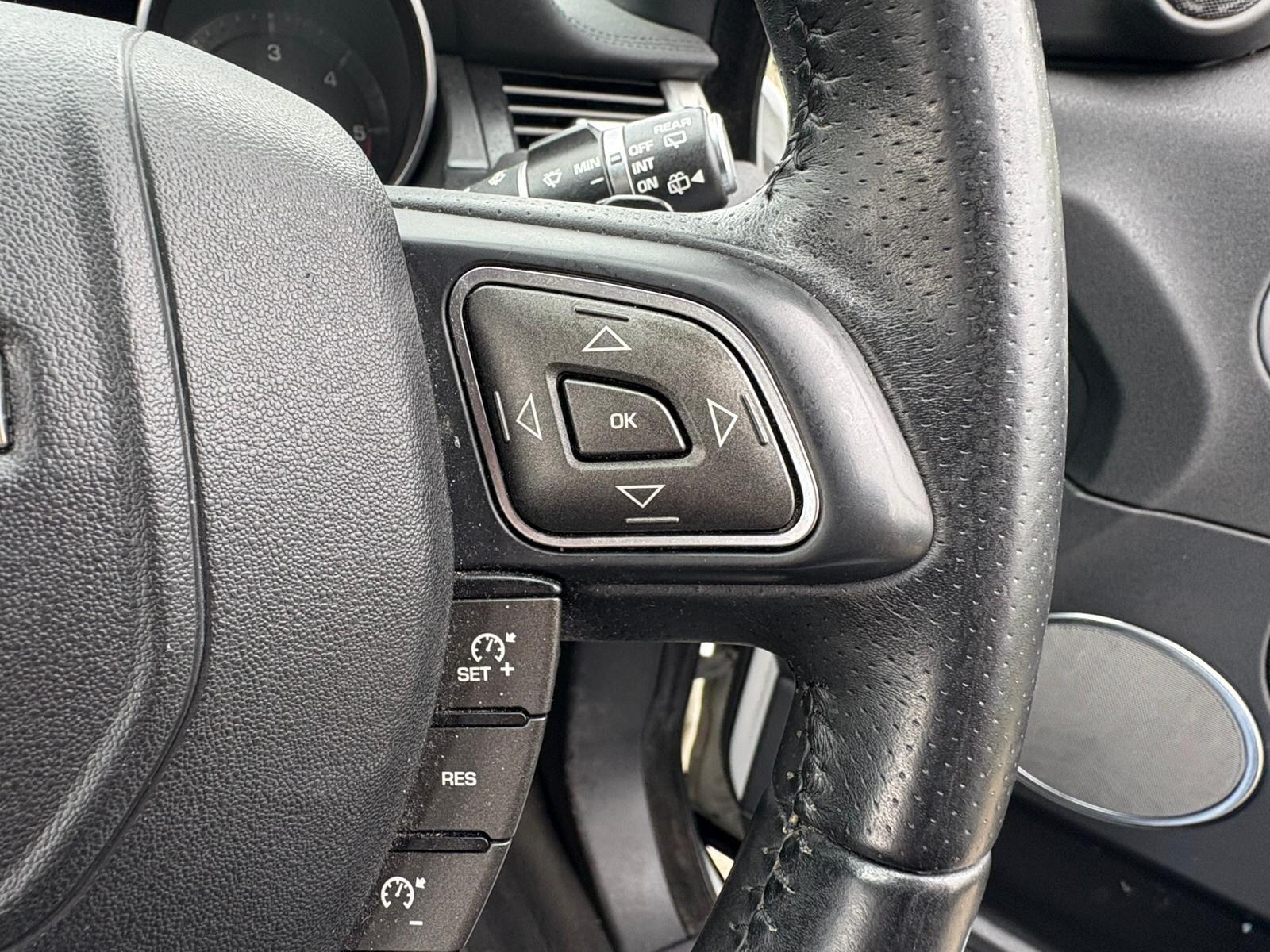 Land Rover Range Rover Evoque view 24