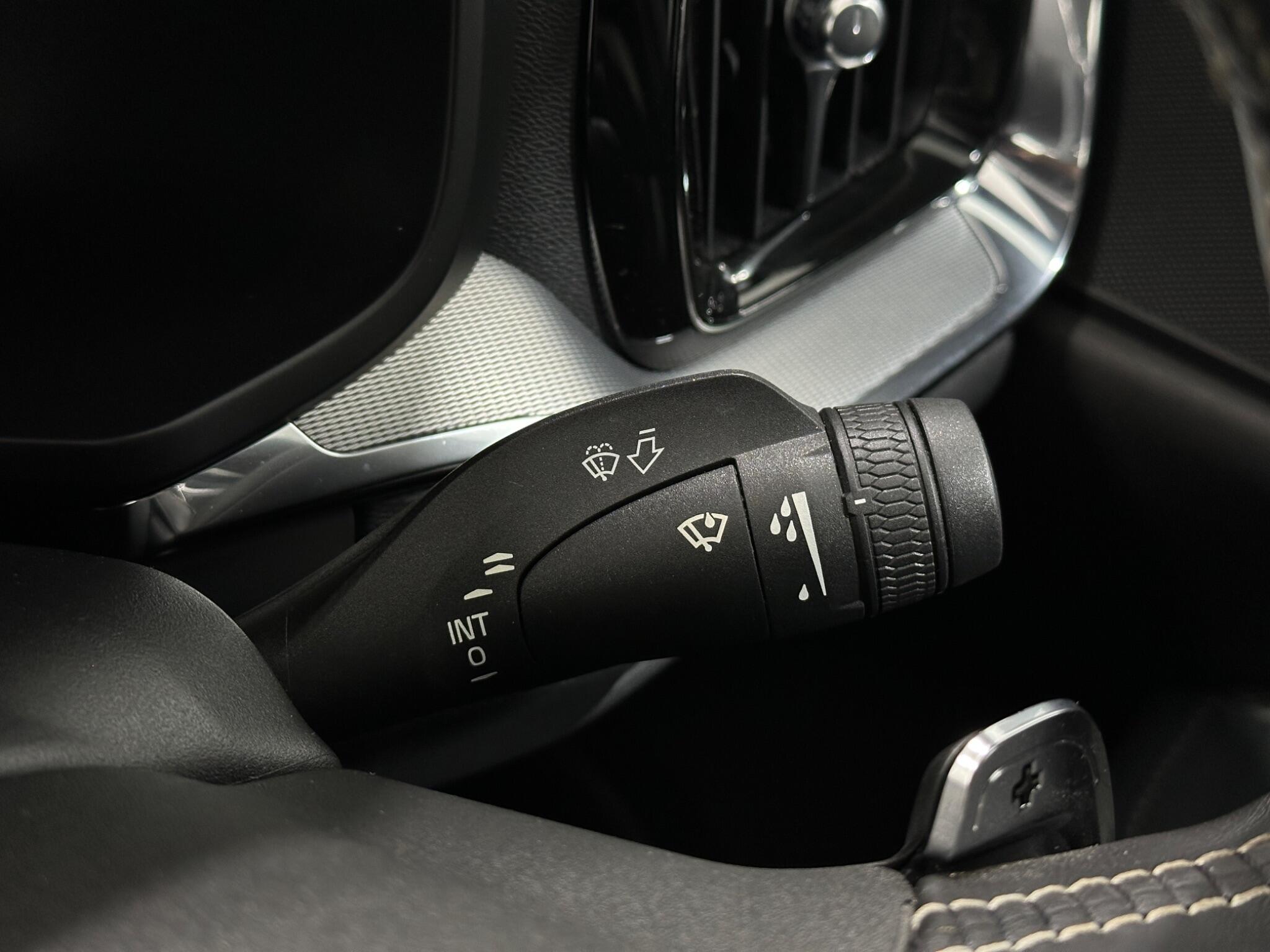 Volvo S60 view 17