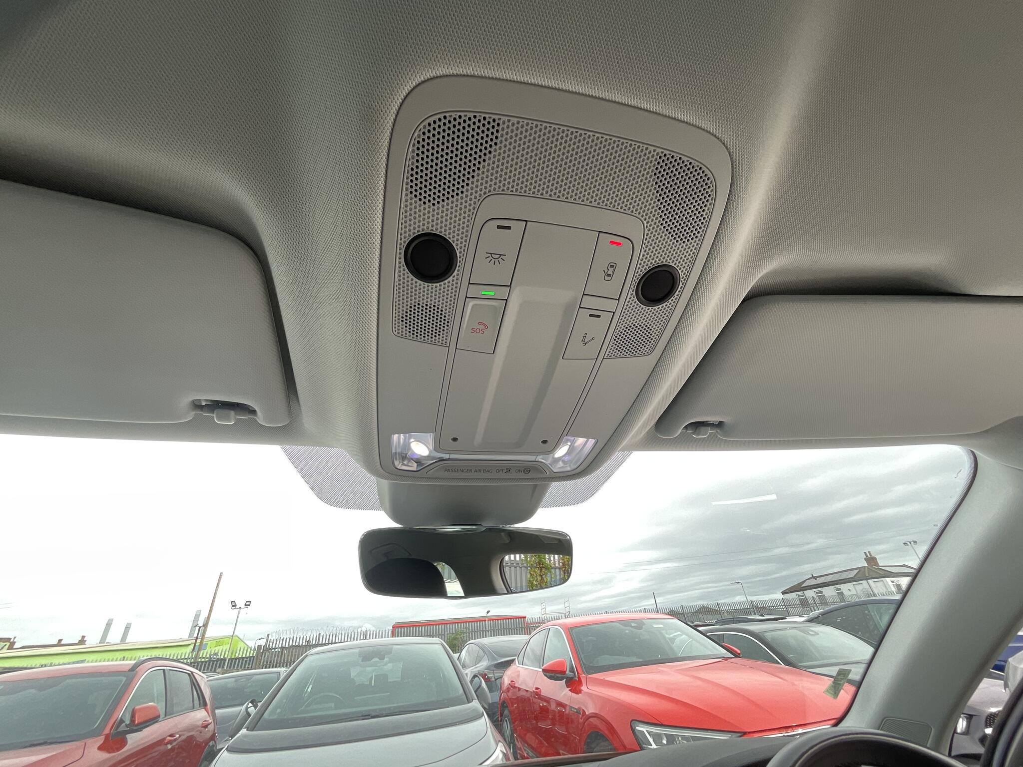 Audi Q3 view 29